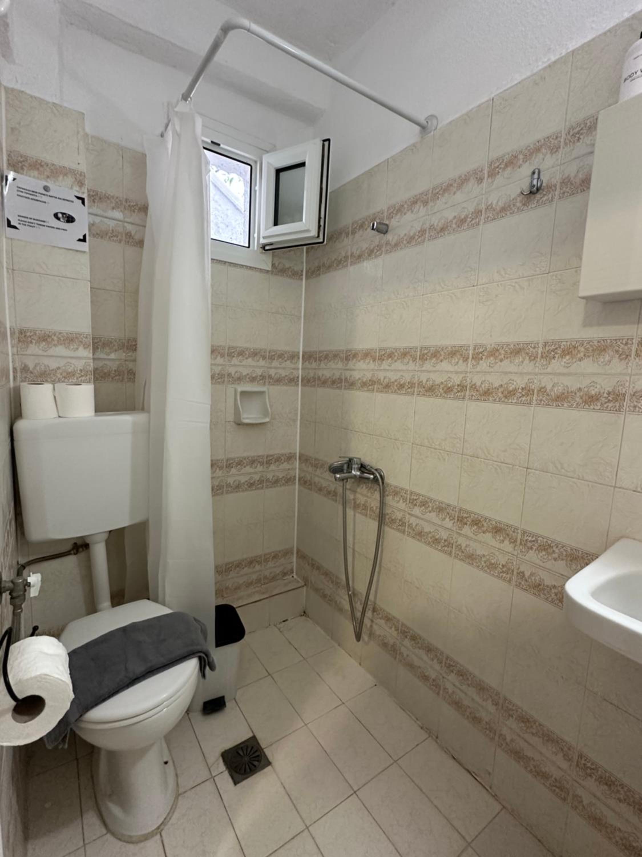 Economy Twin Room