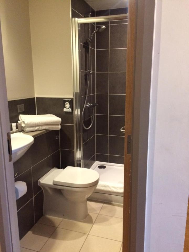 Basic Double Room photo 3
