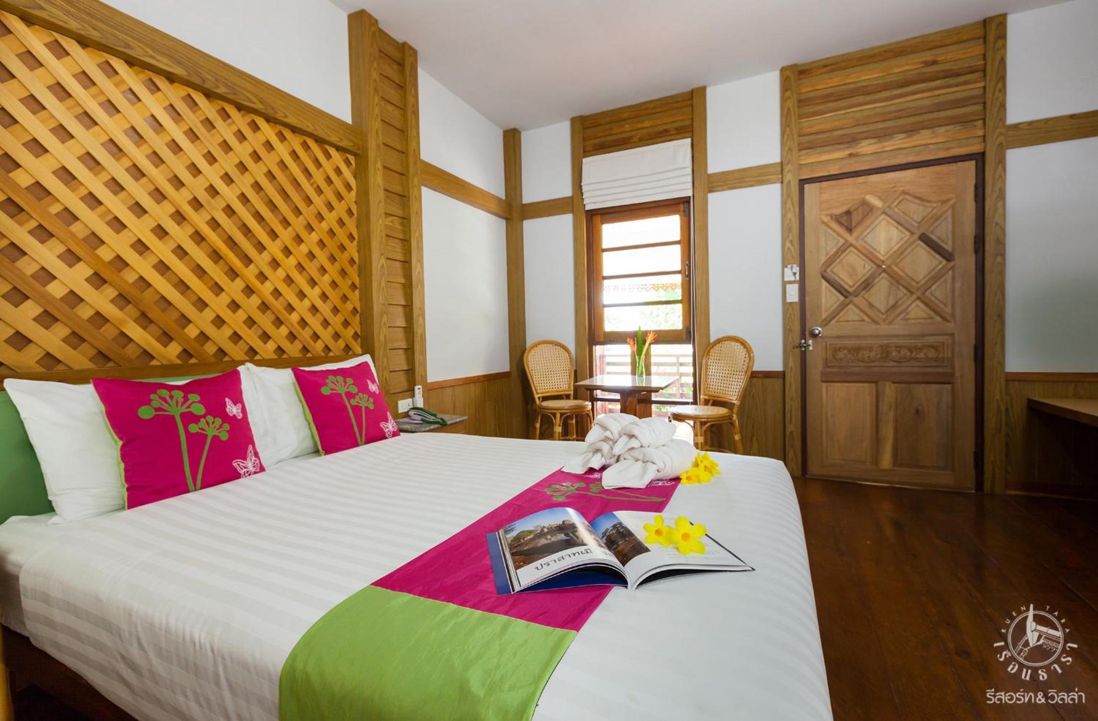 Standard Twin Room - Photo 10