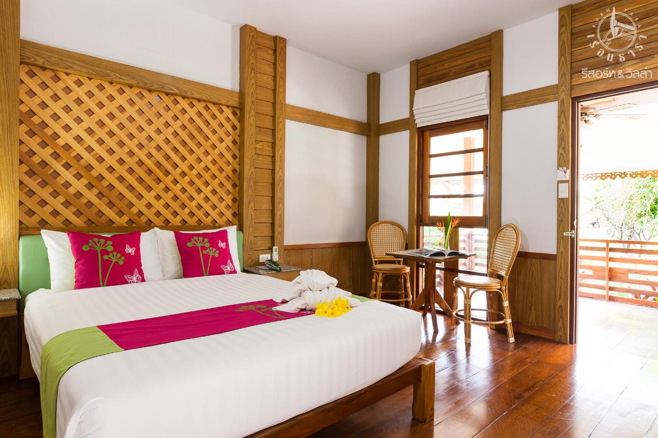 Standard Twin Room - Photo 6