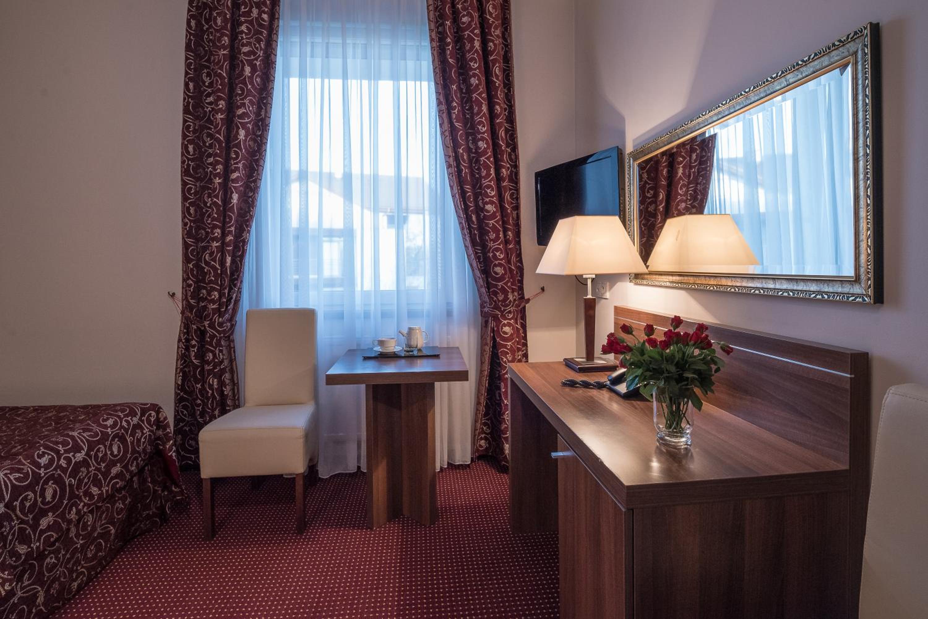 Single Room photo 2