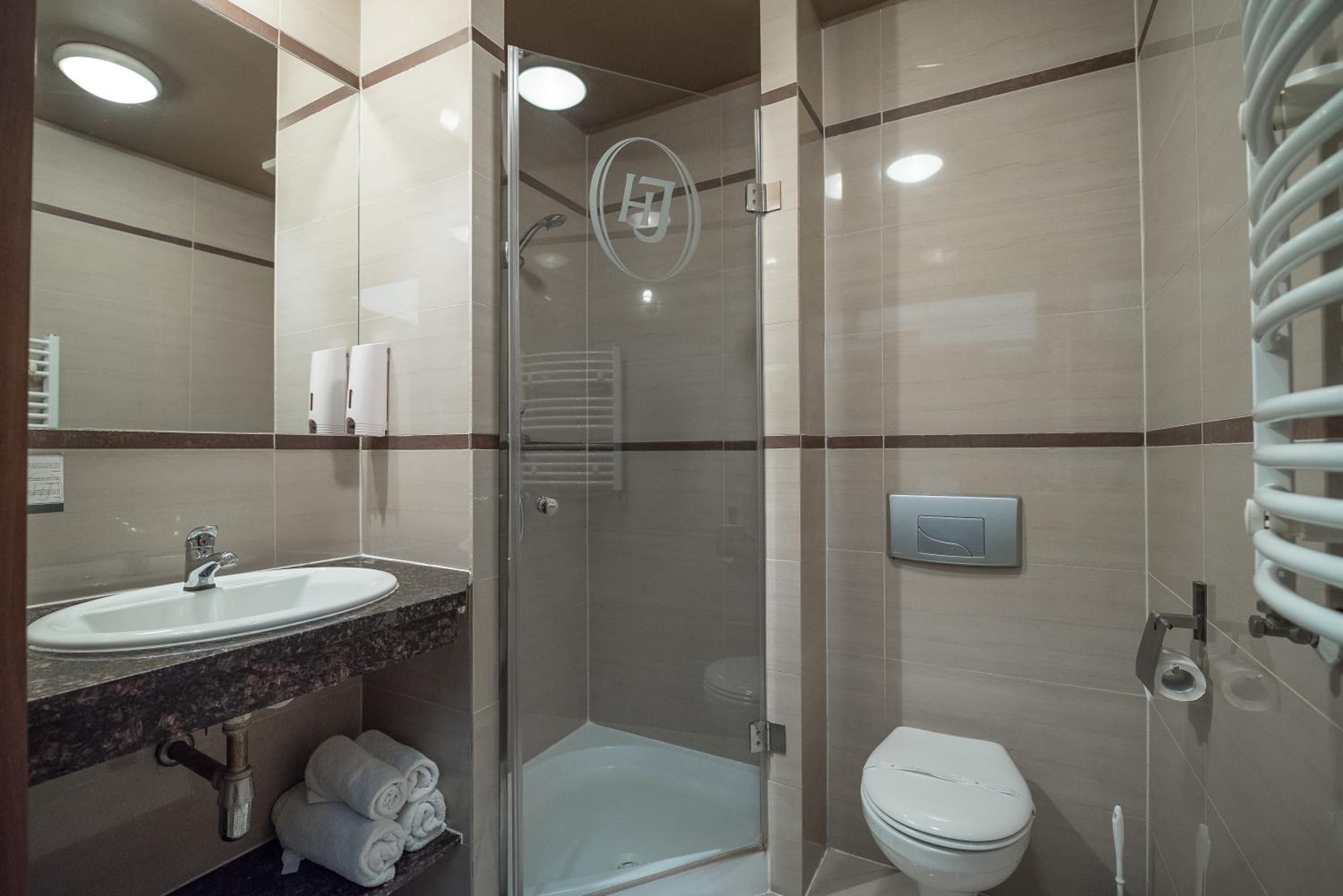 Double or Twin Room photo 2