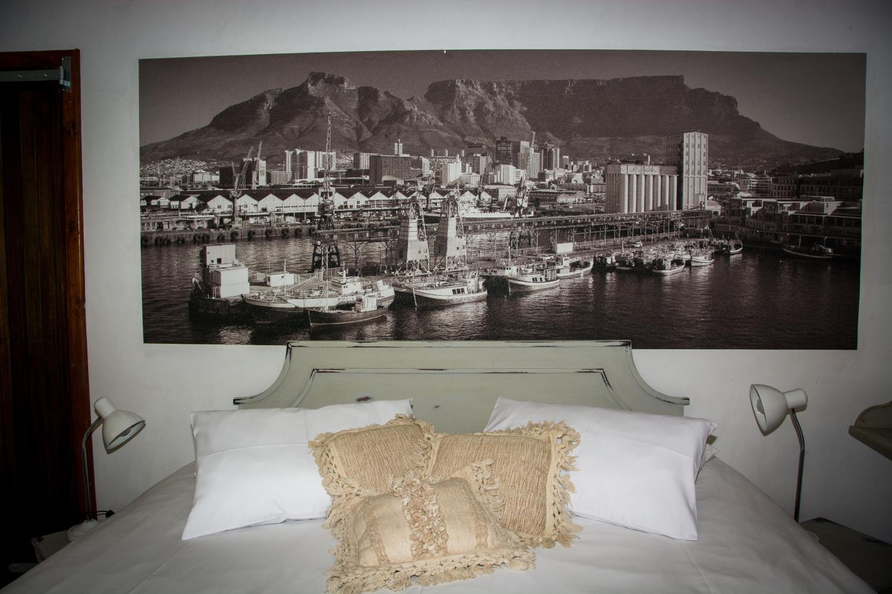 Deluxe Double or Twin Room photo 2
