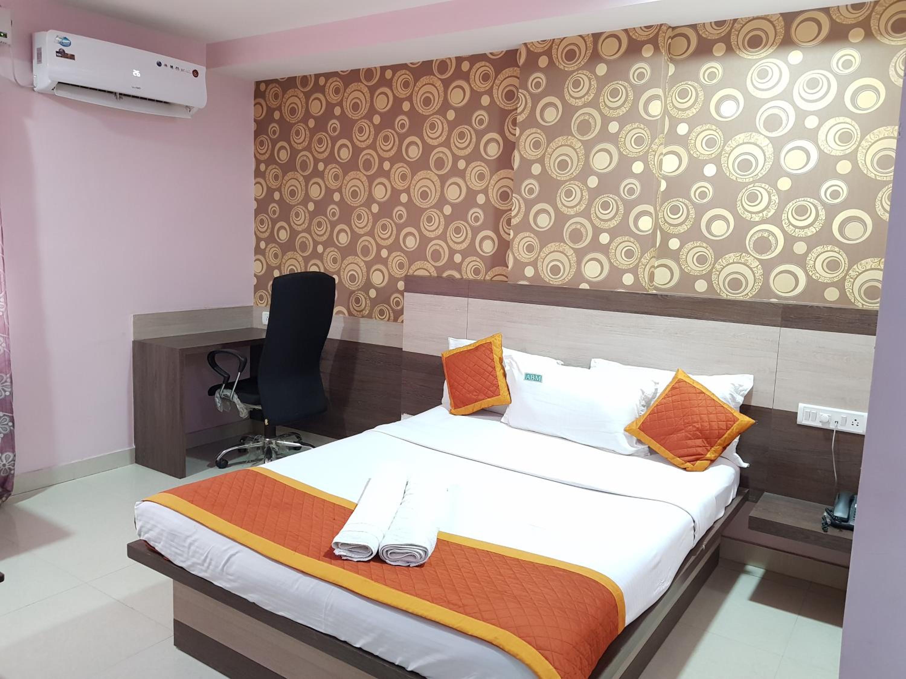 Deluxe A/C Room - Photo 1