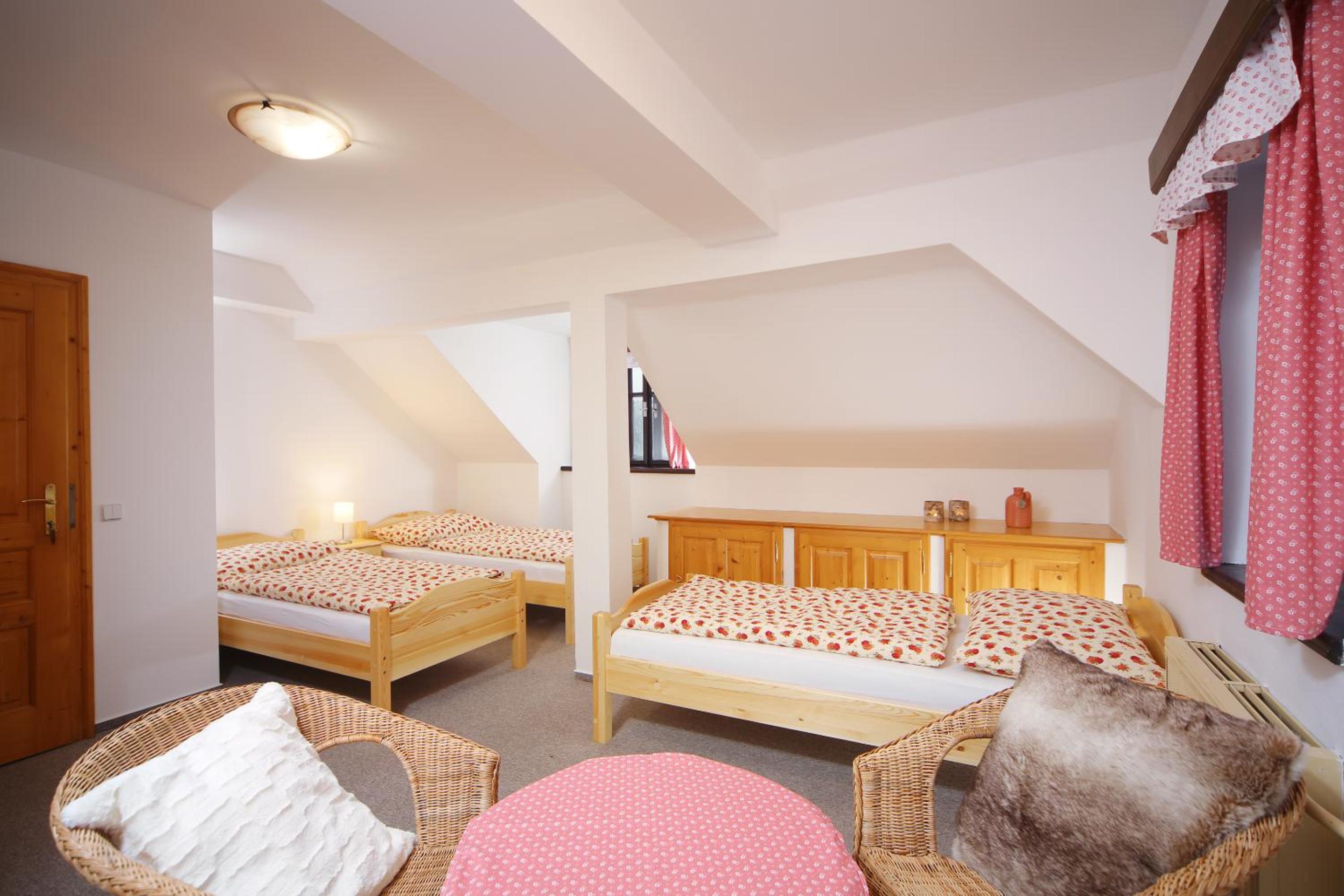 Triple Room with Private Bathroom photo 2