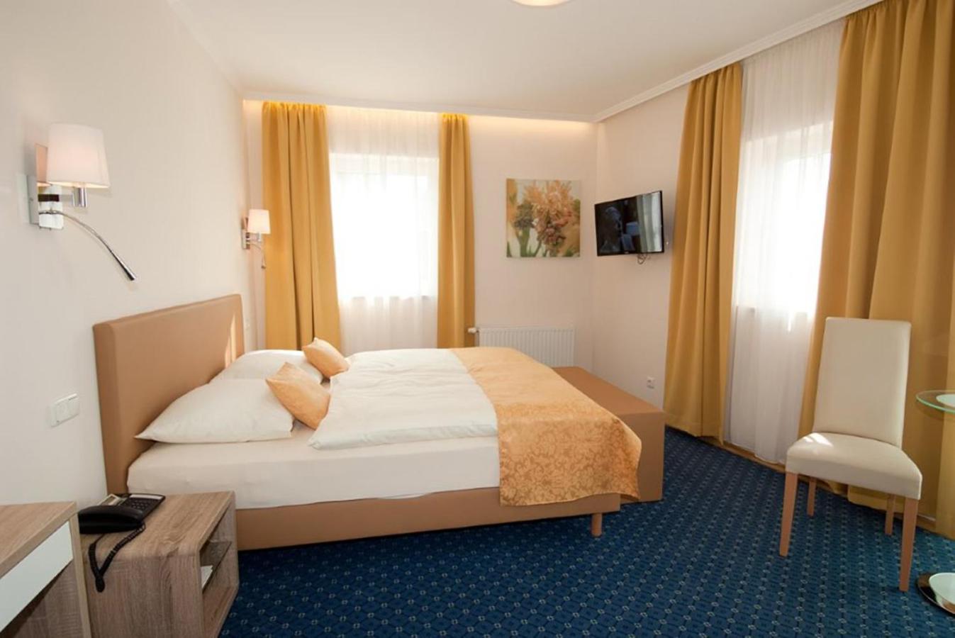 Single Room photo 2