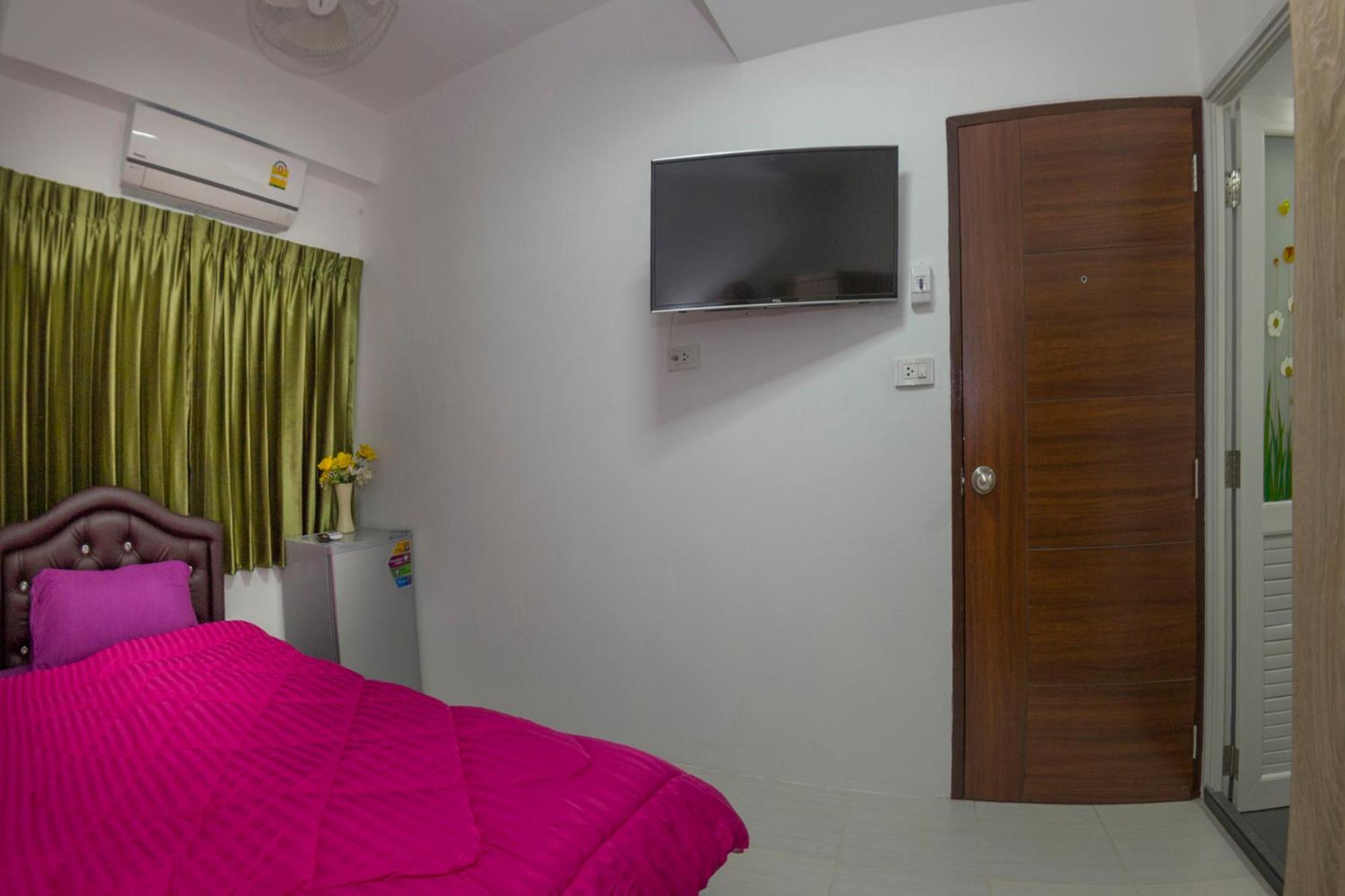 Budget Double Room photo 3
