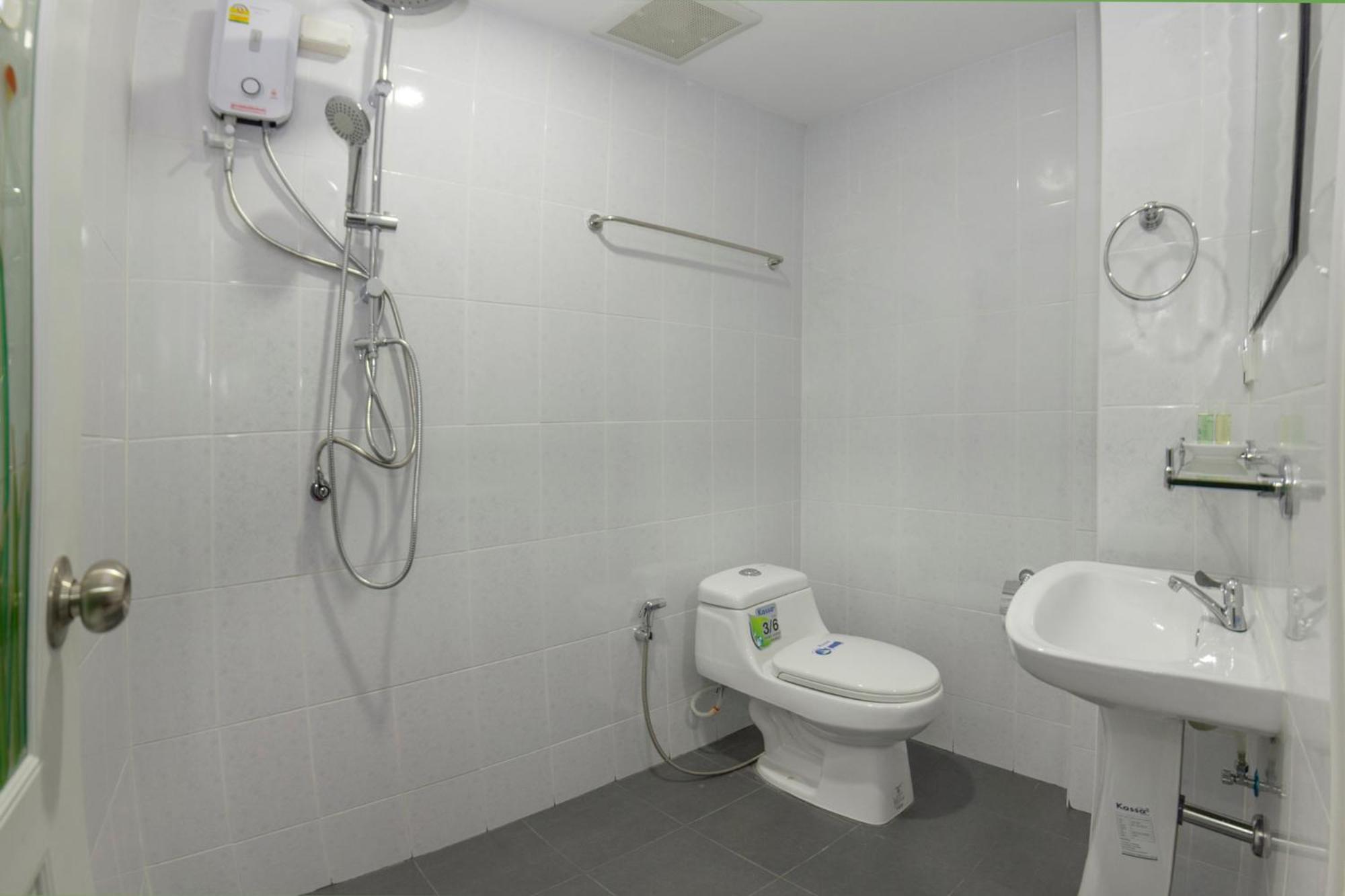 Budget Double Room photo 2