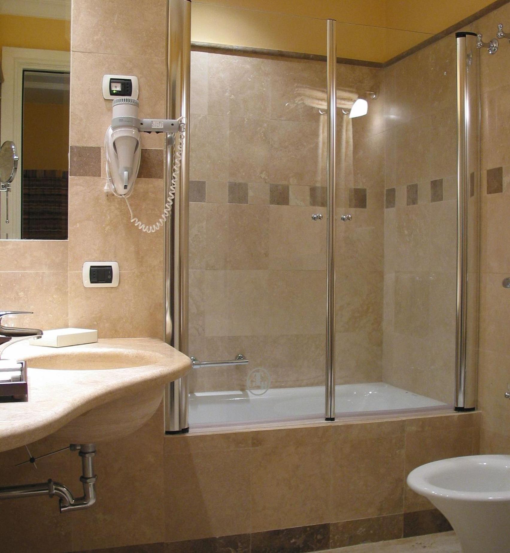 Classic Double or Twin Room with Garden View - Photo 2