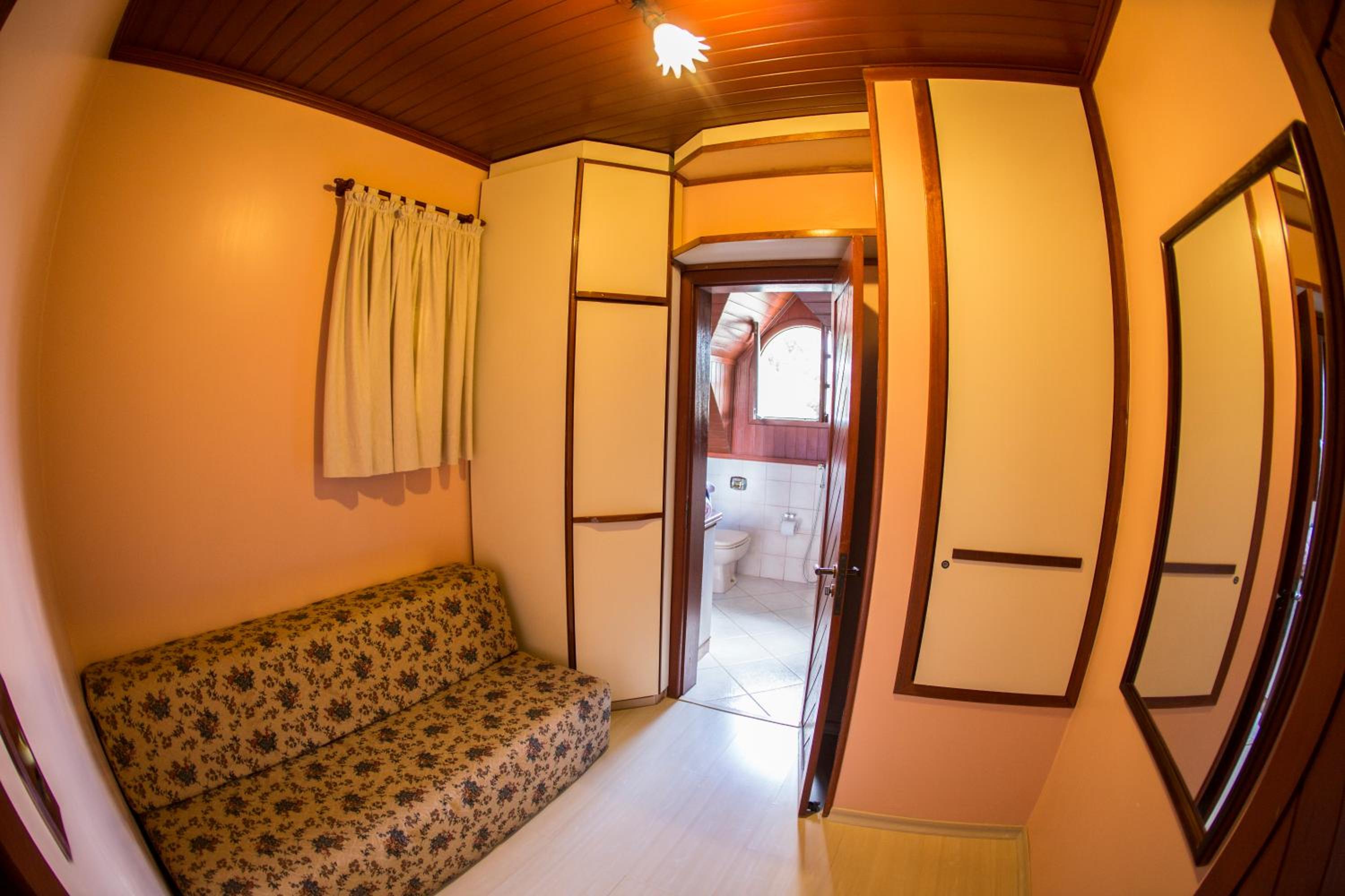 Suite with Spa Bath and Balcony photo 3