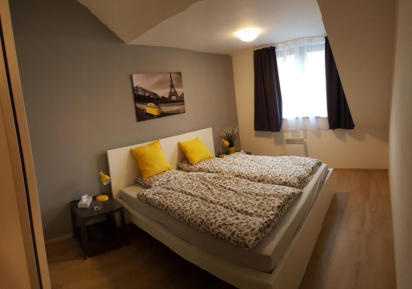 Two-Bedroom Apartment - Photo 9