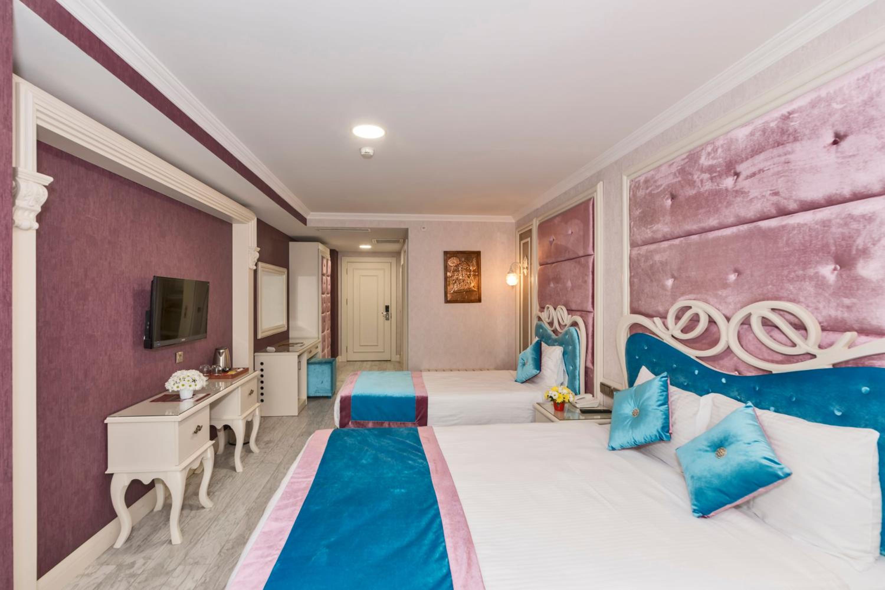 Deluxe Triple Room photo 3