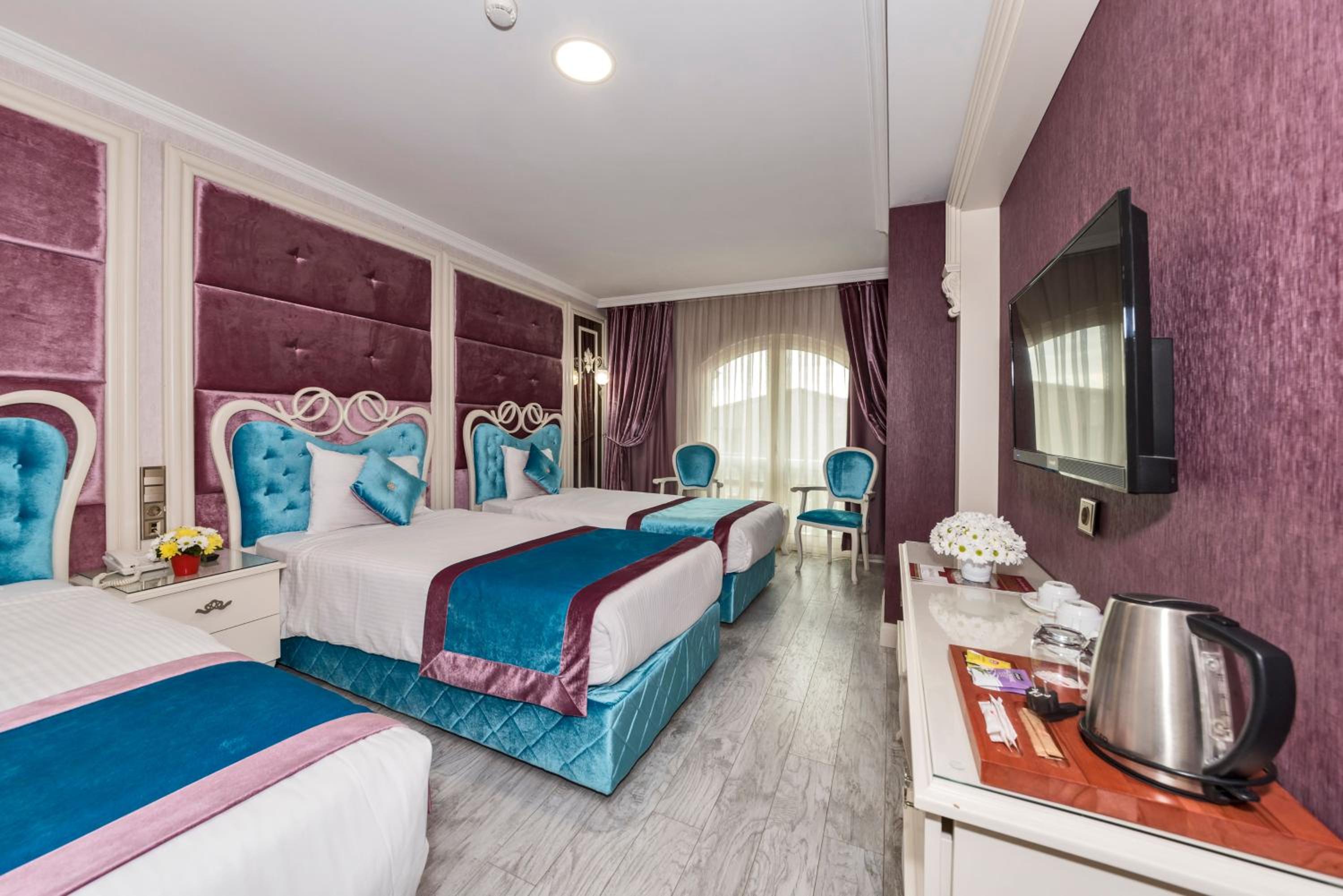 Deluxe Triple Room photo 2