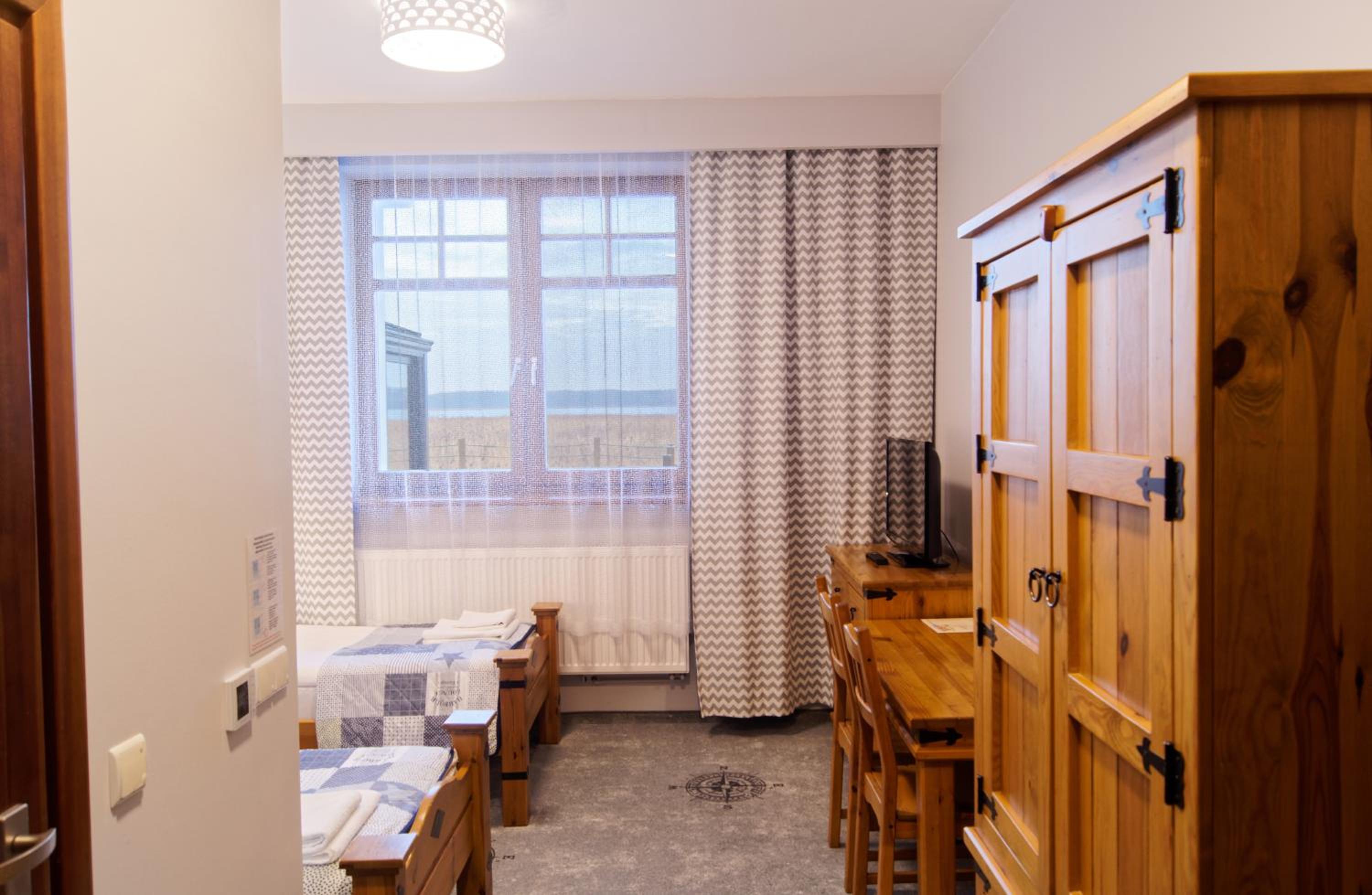 Twin Room with Lake View photo 2