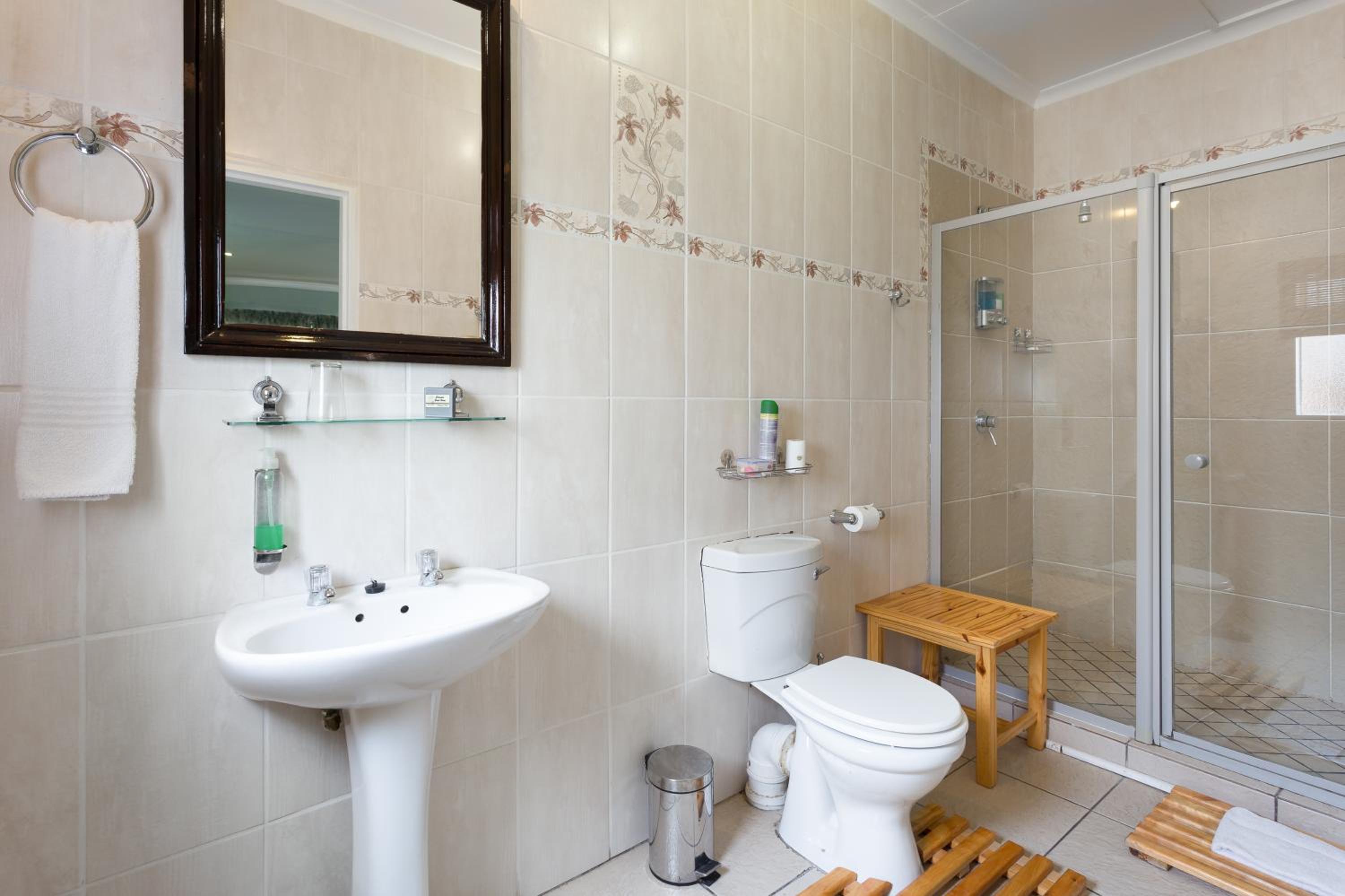 Family Room with Shower photo 2