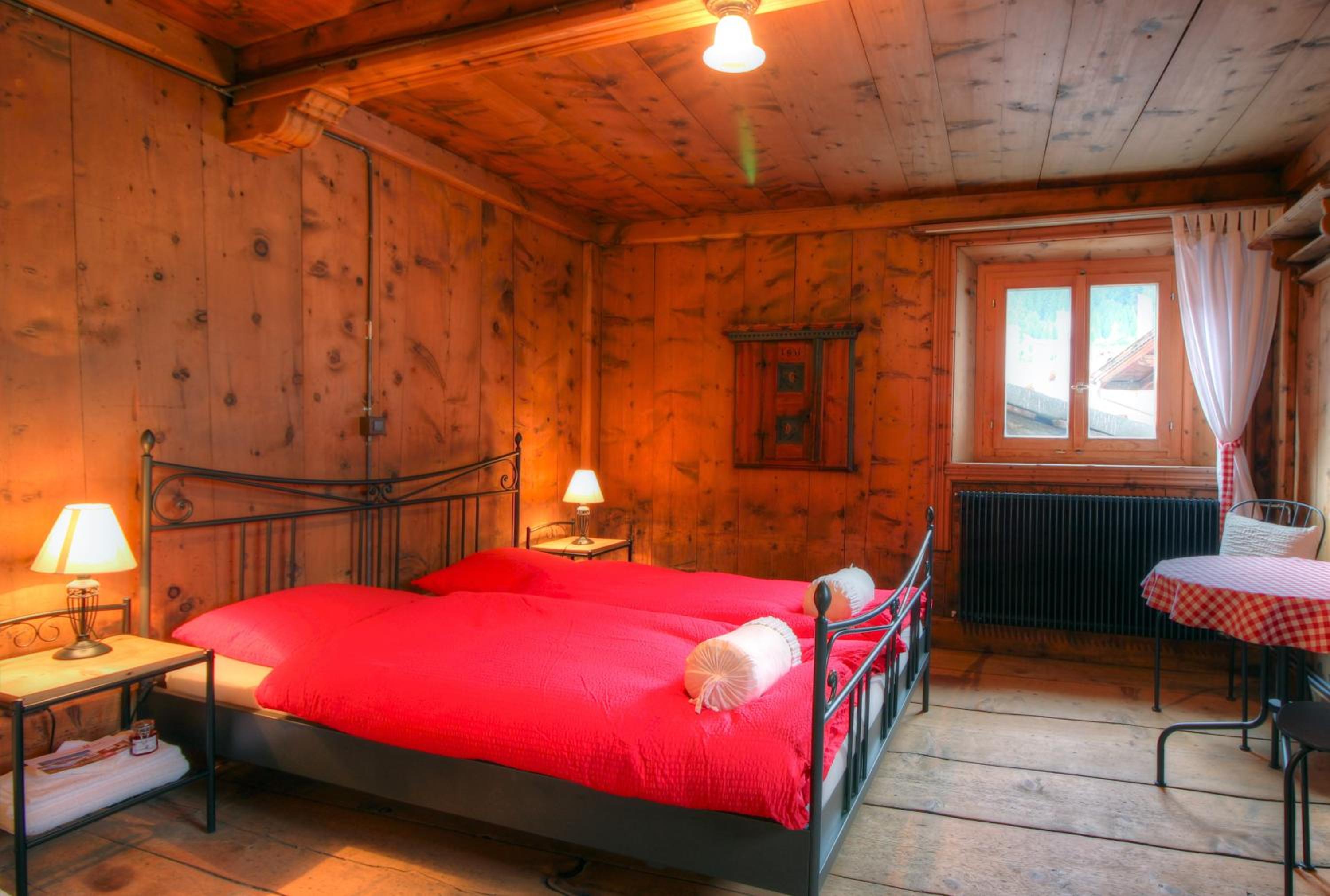 Queen Room with Shared Bathroom