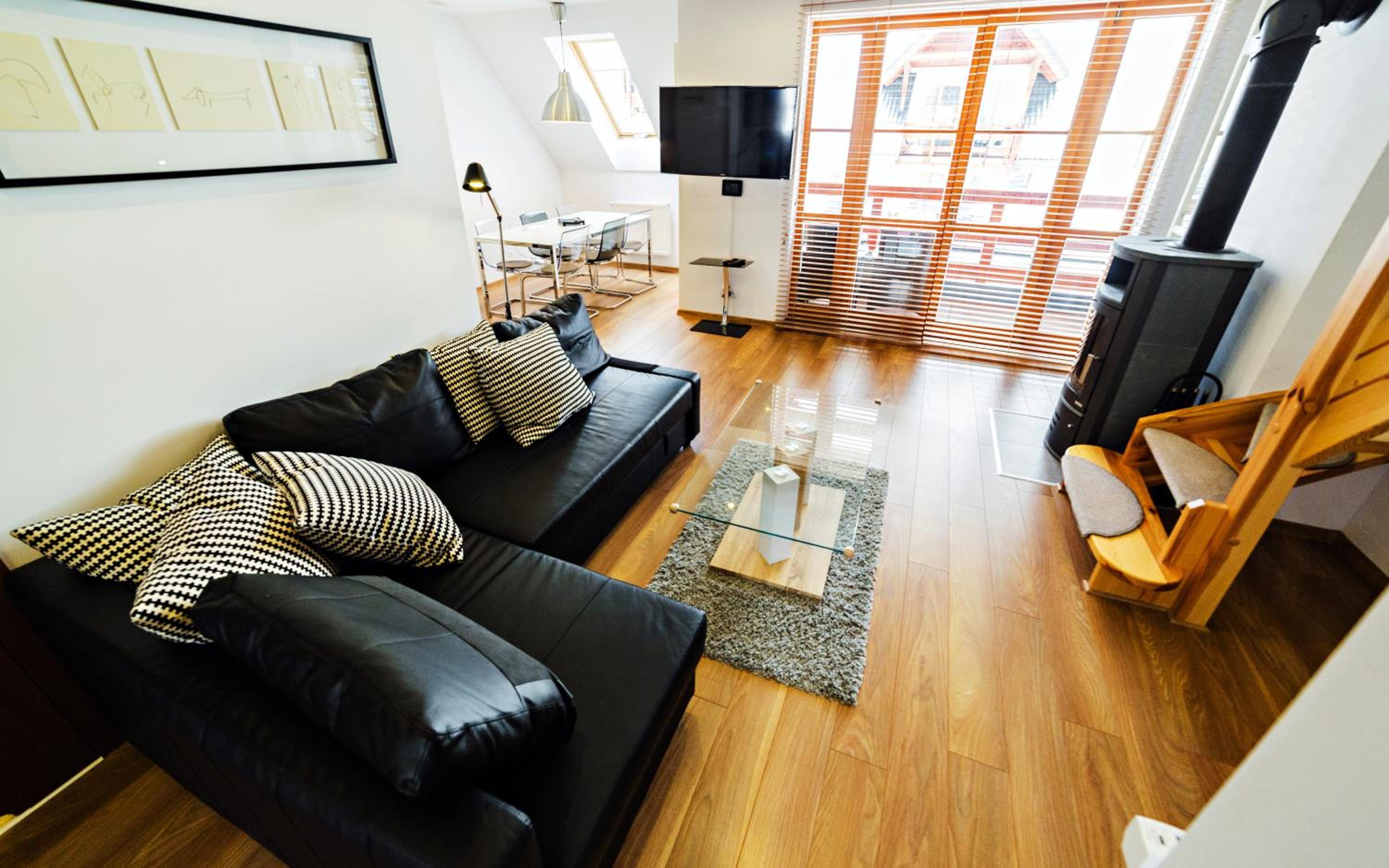 Apartment photo 1