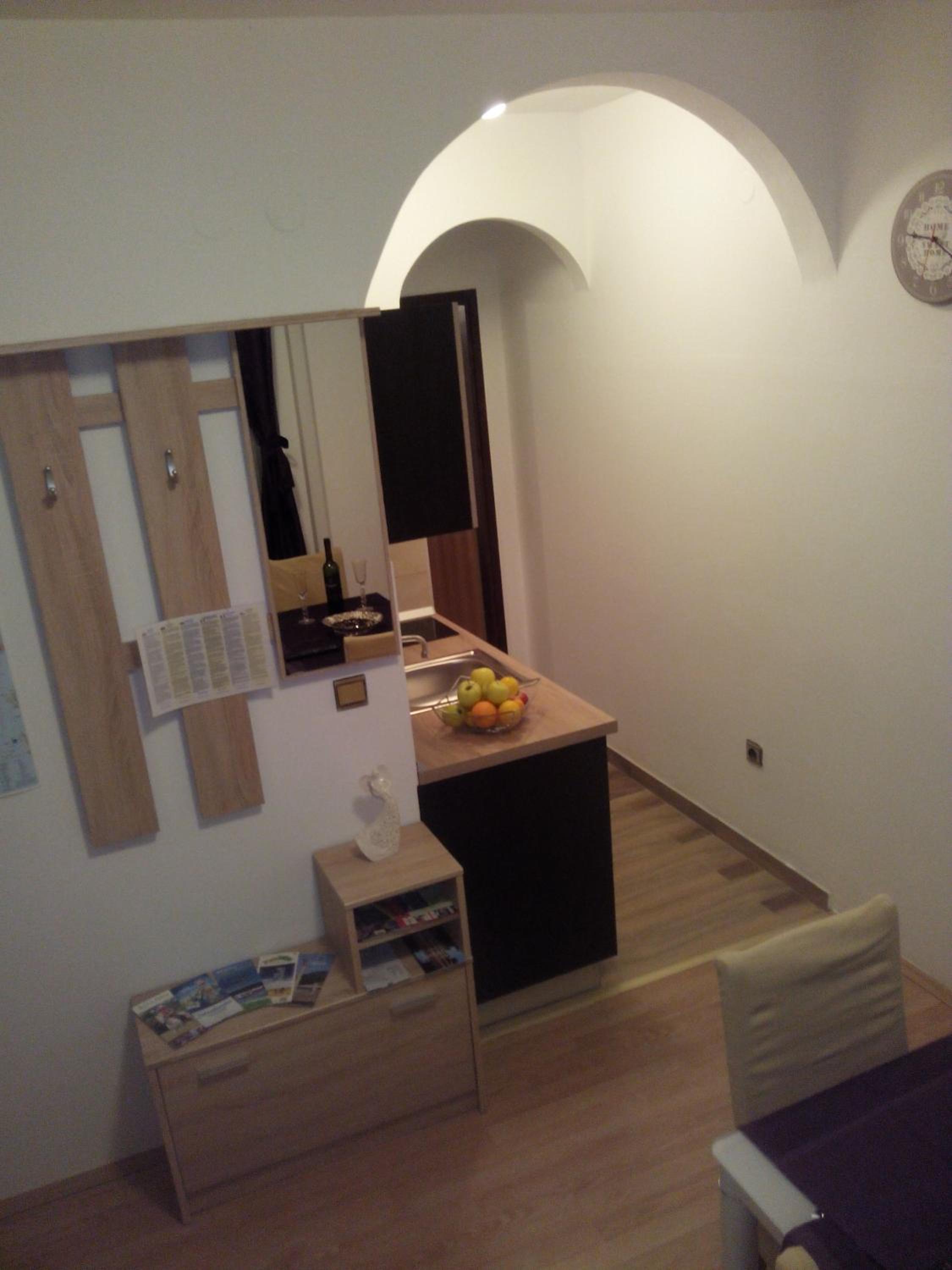 One-Bedroom Apartment with Terrace - Photo 36