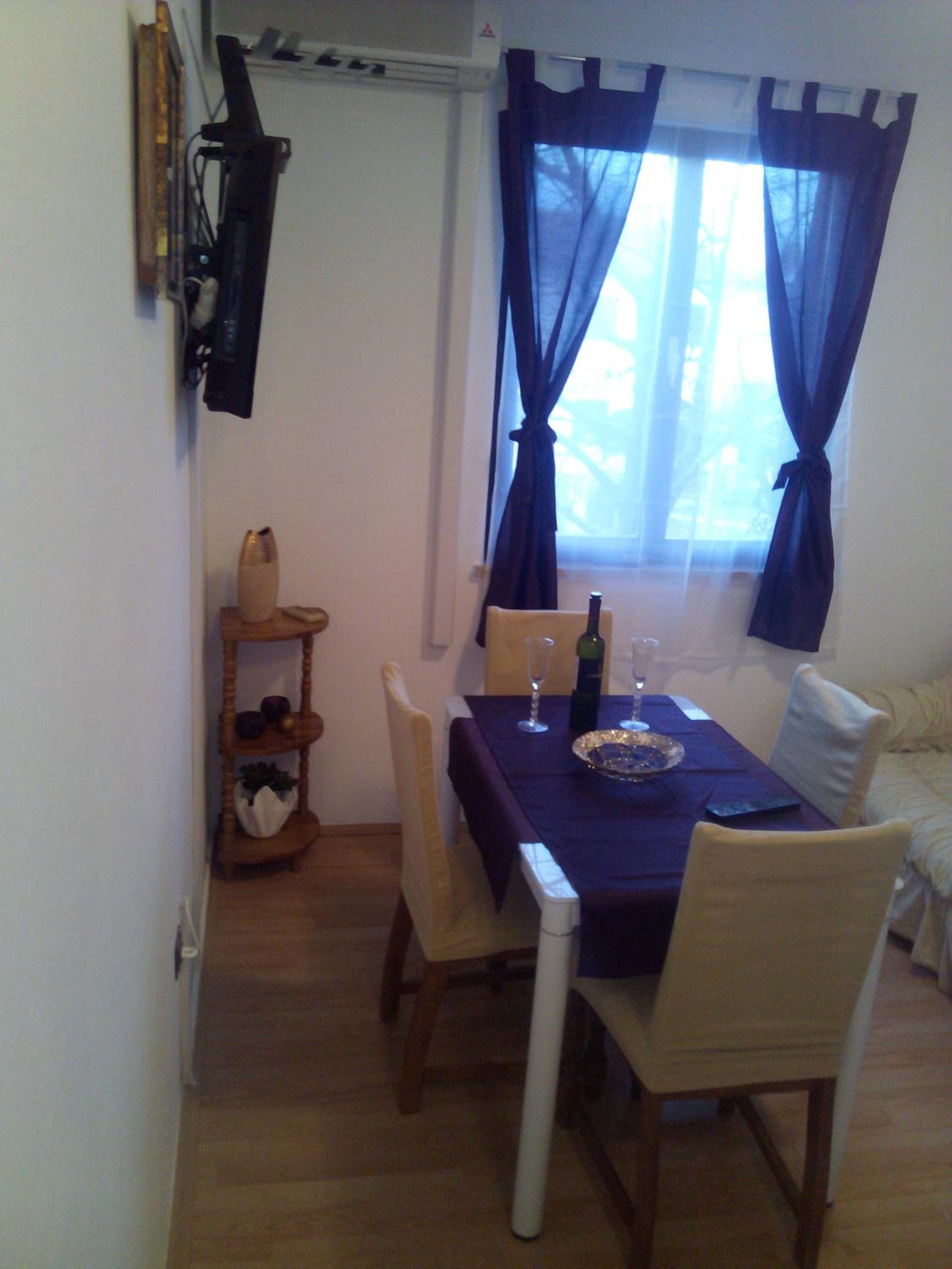 One-Bedroom Apartment with Terrace - Photo 38