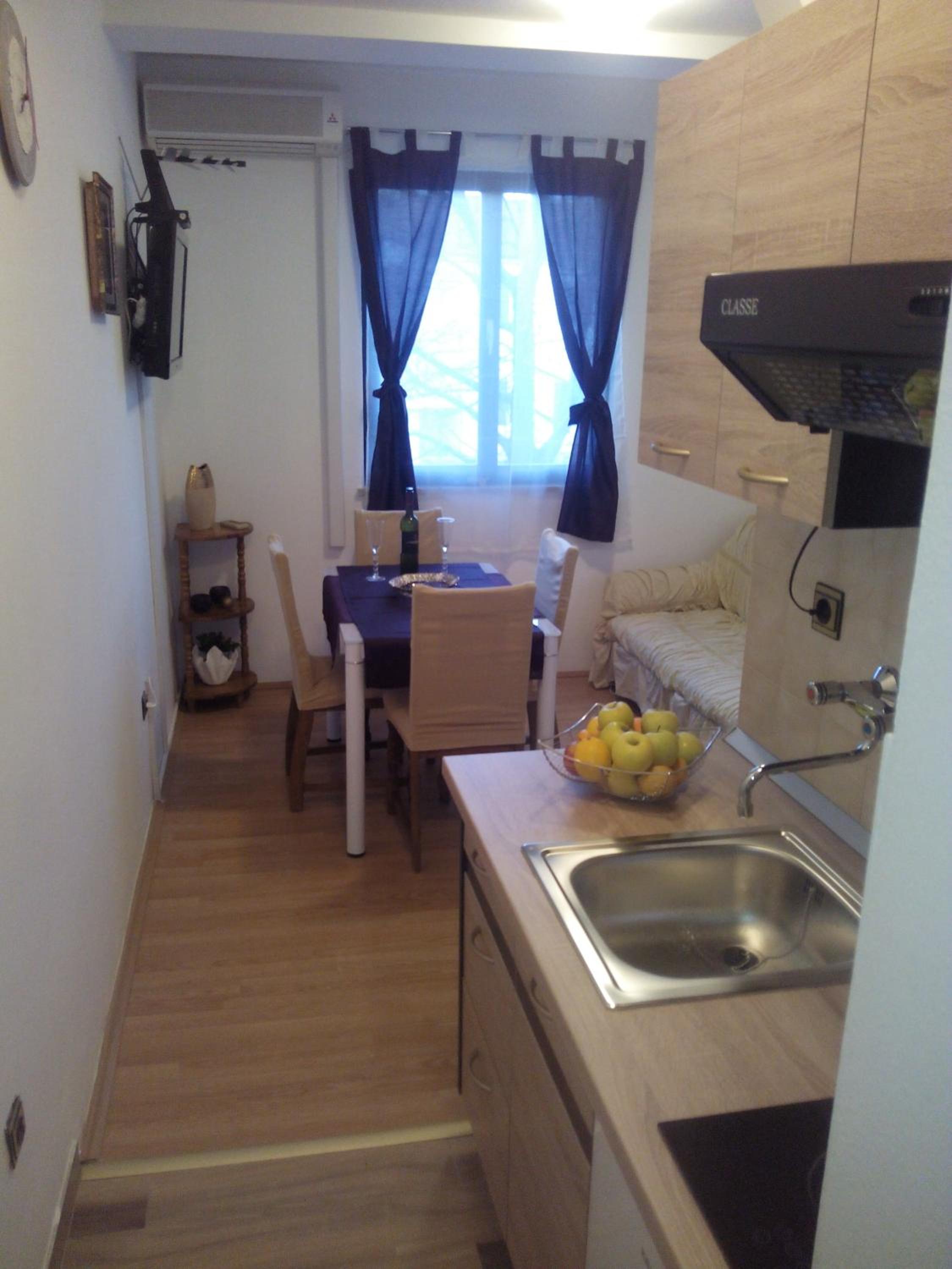 One-Bedroom Apartment with Terrace - Photo 39