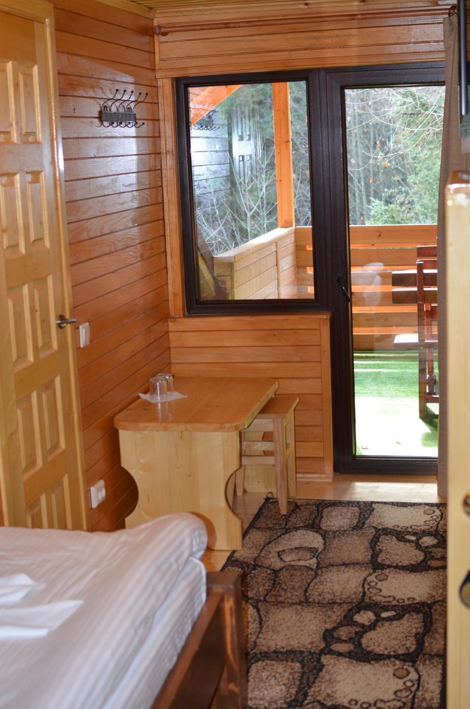 Double Room - Photo 9