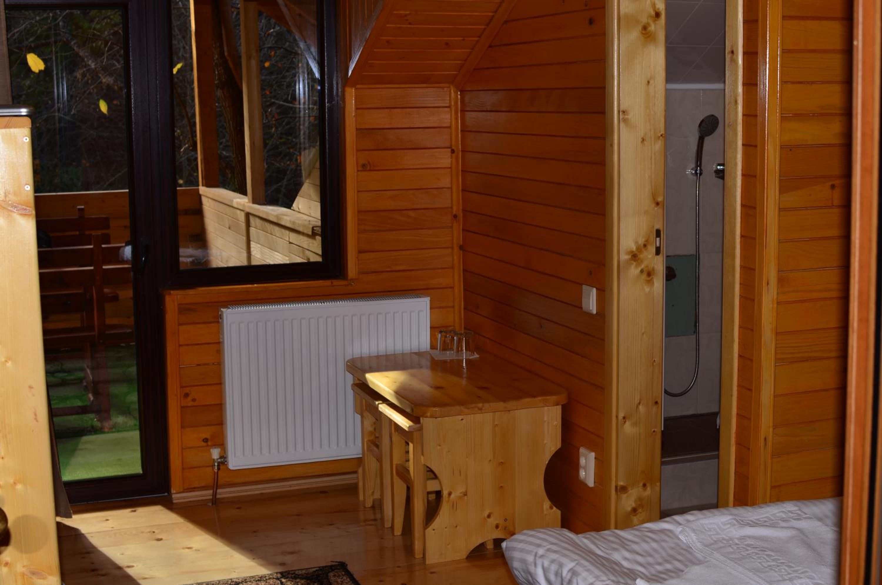 Double Room - Photo 10