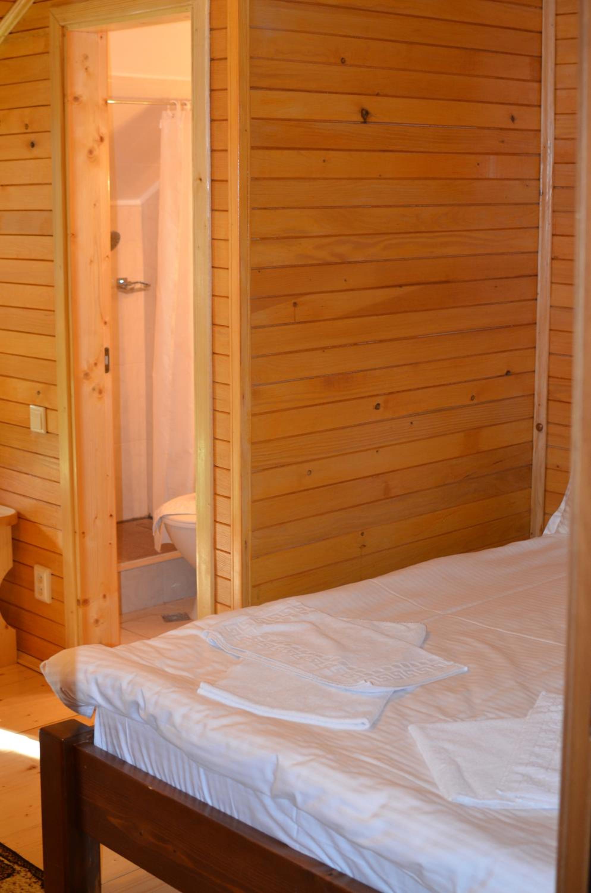 Double Room - Photo 11