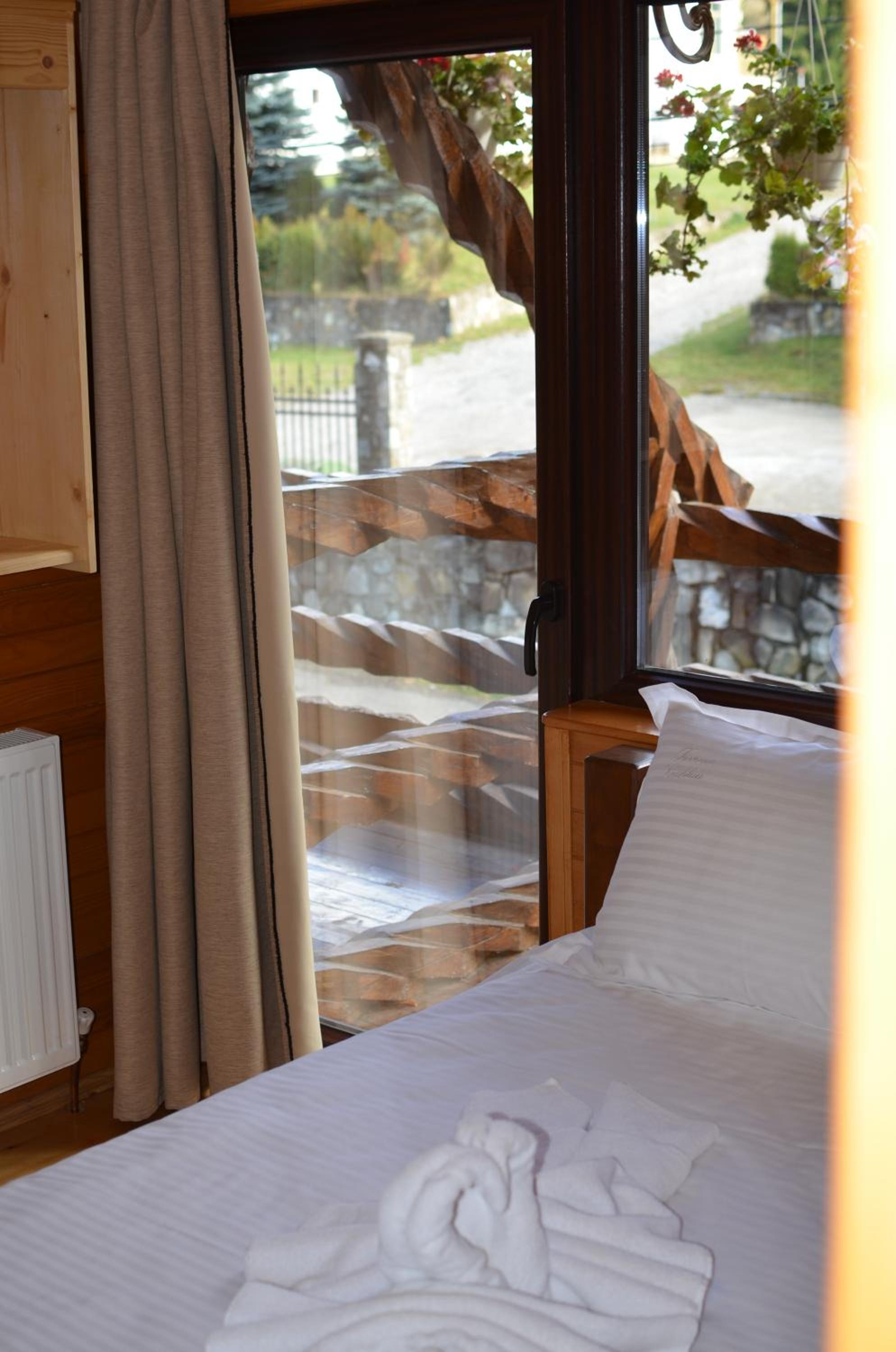 Quadruple Room with Mountain View - Photo 2