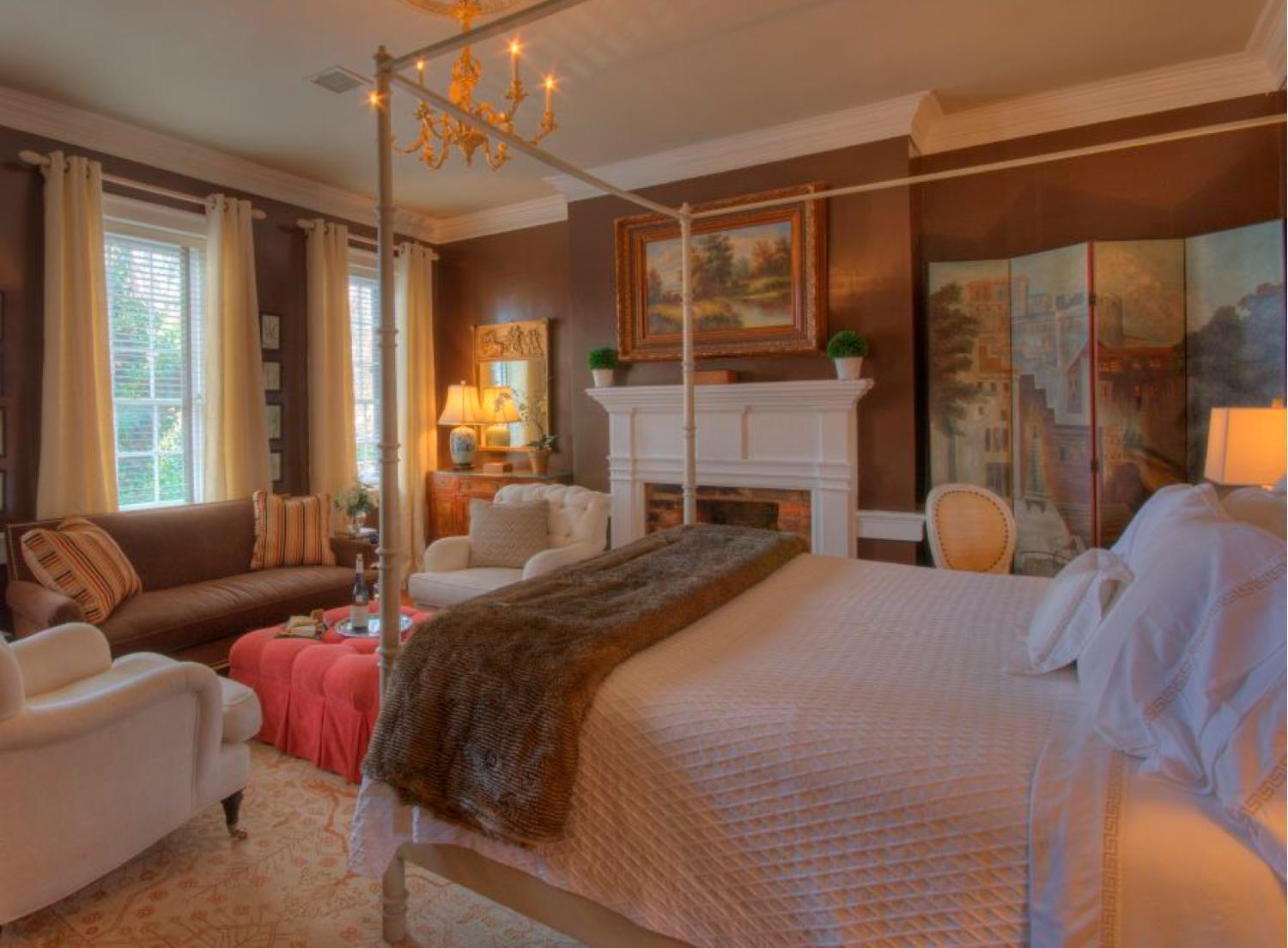 Deluxe King Room photo 1