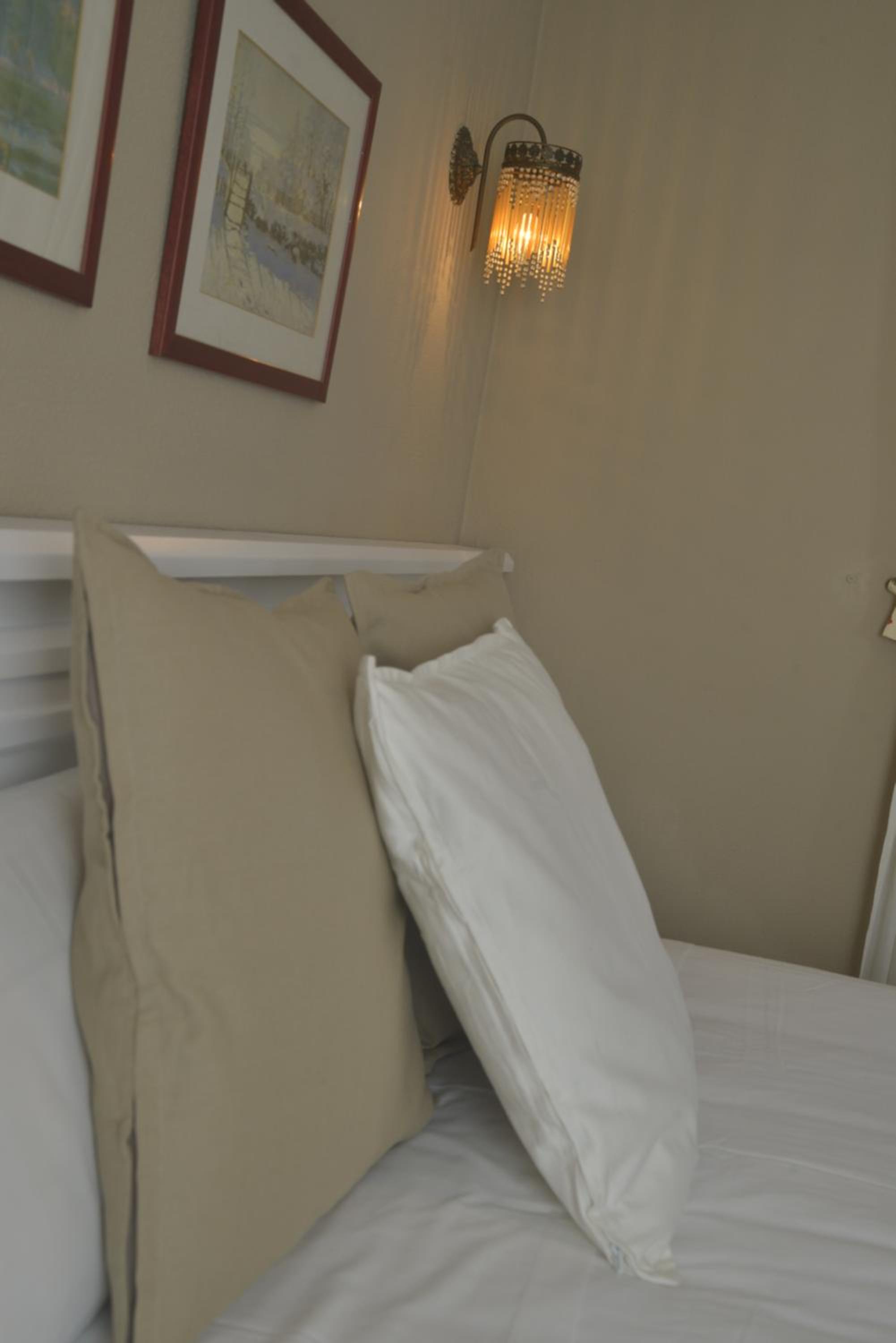 Double Room - Photo 14