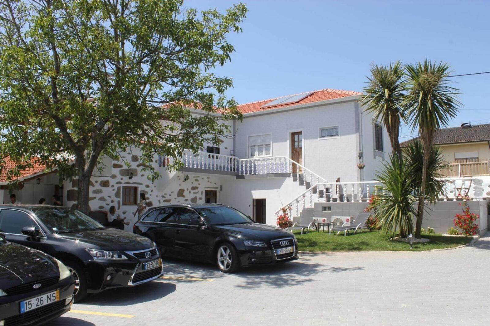Three-Bedroom House - Photo 8