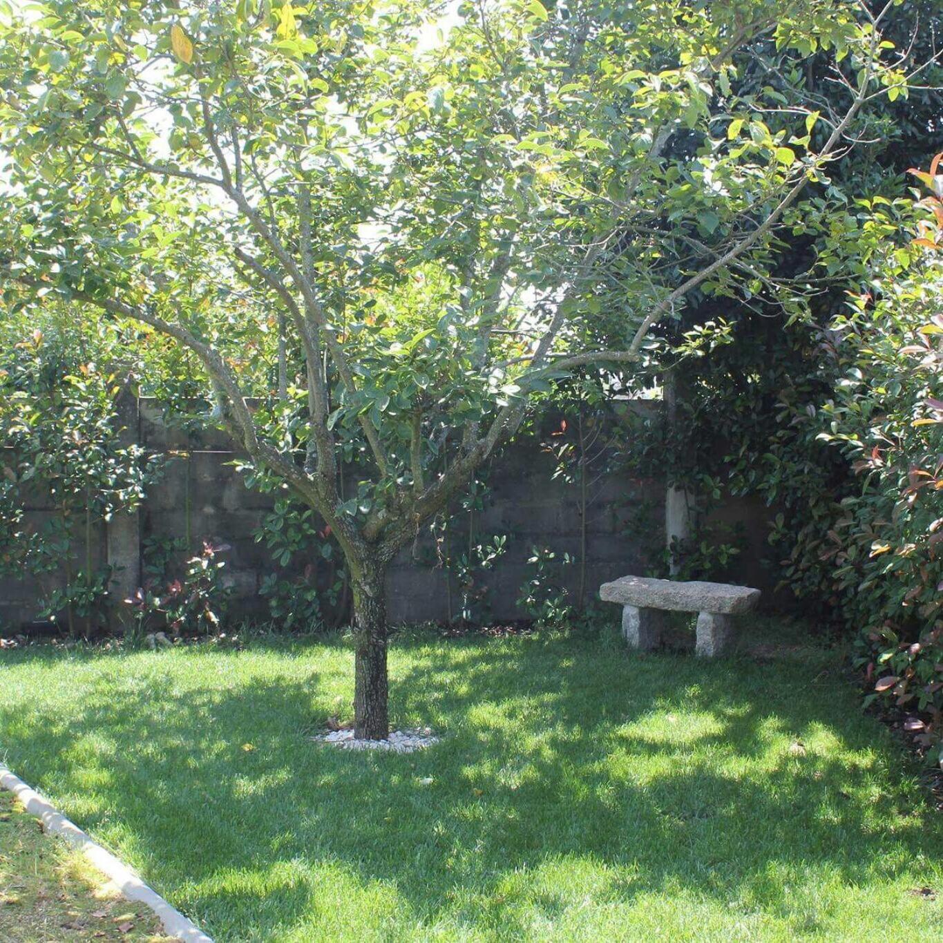 Three-Bedroom House - Photo 2