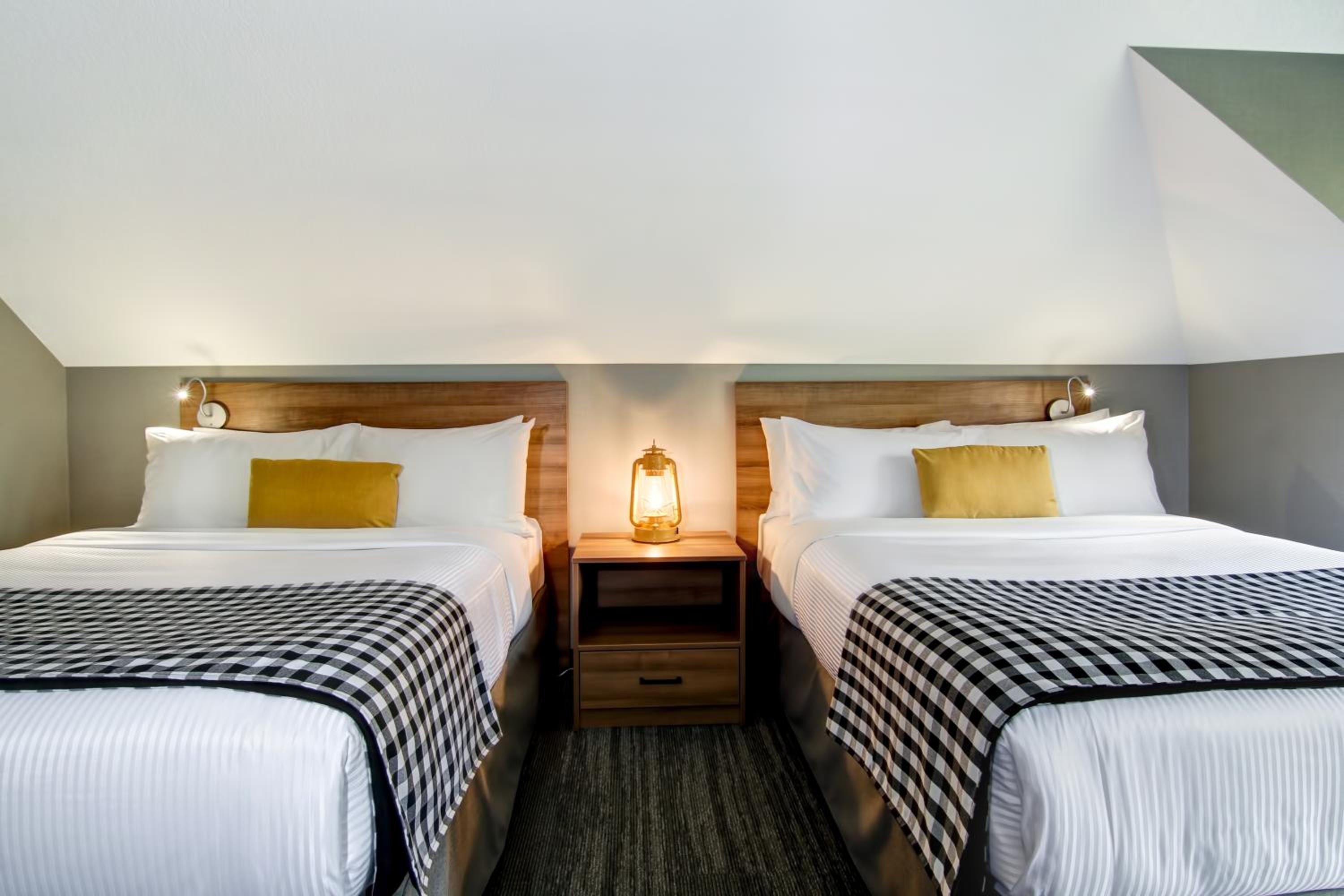 Queen Room with Two Queen Beds - Pet Friendly