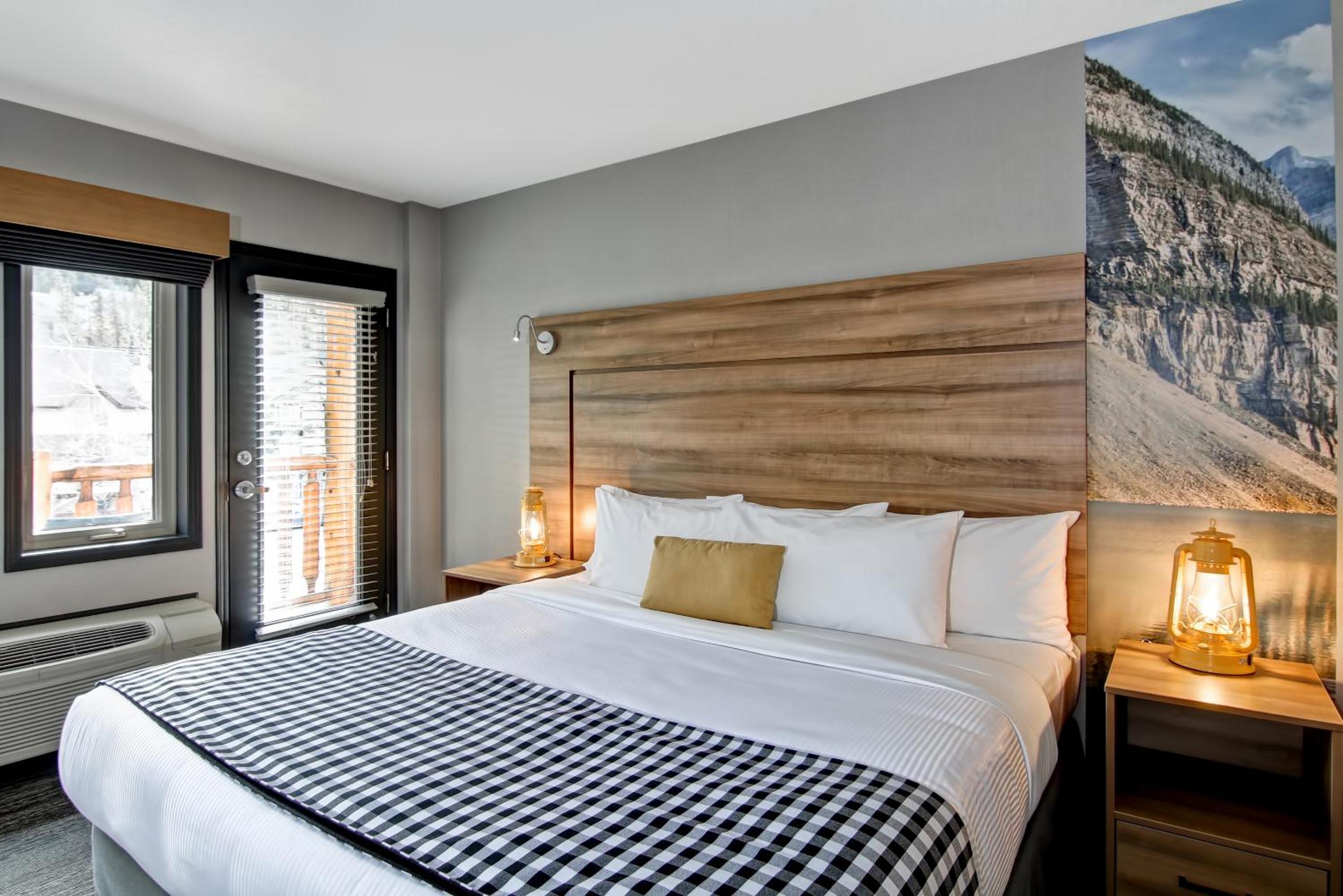 King Room with Balcony