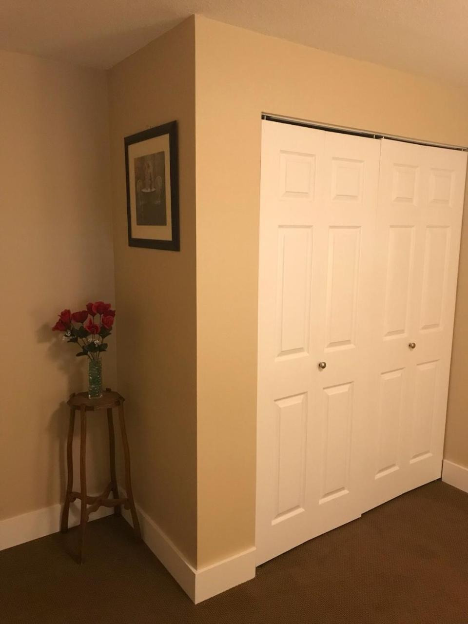 Three-Bedroom Apartment photo 2