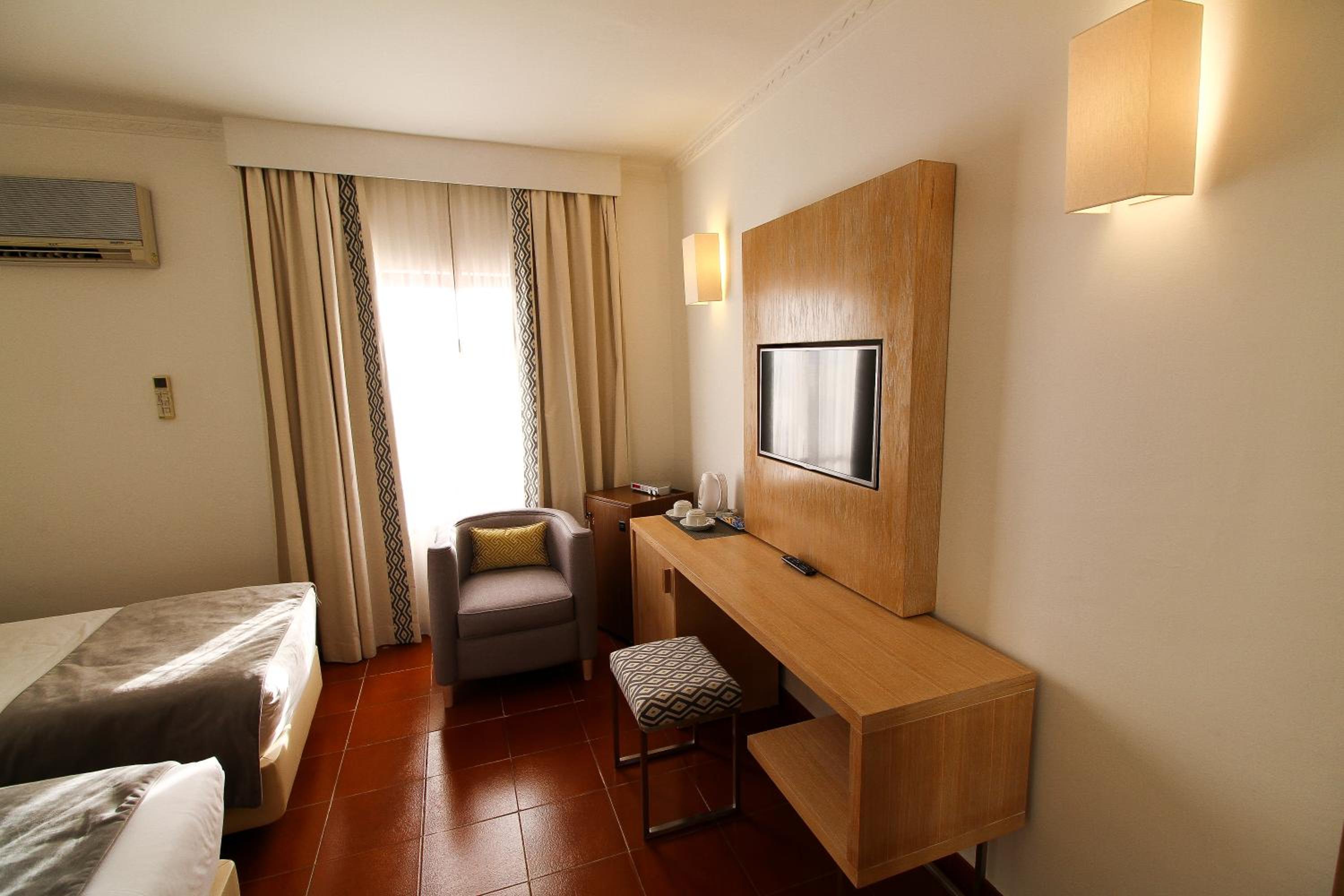 Standard Double Room - Photo 4