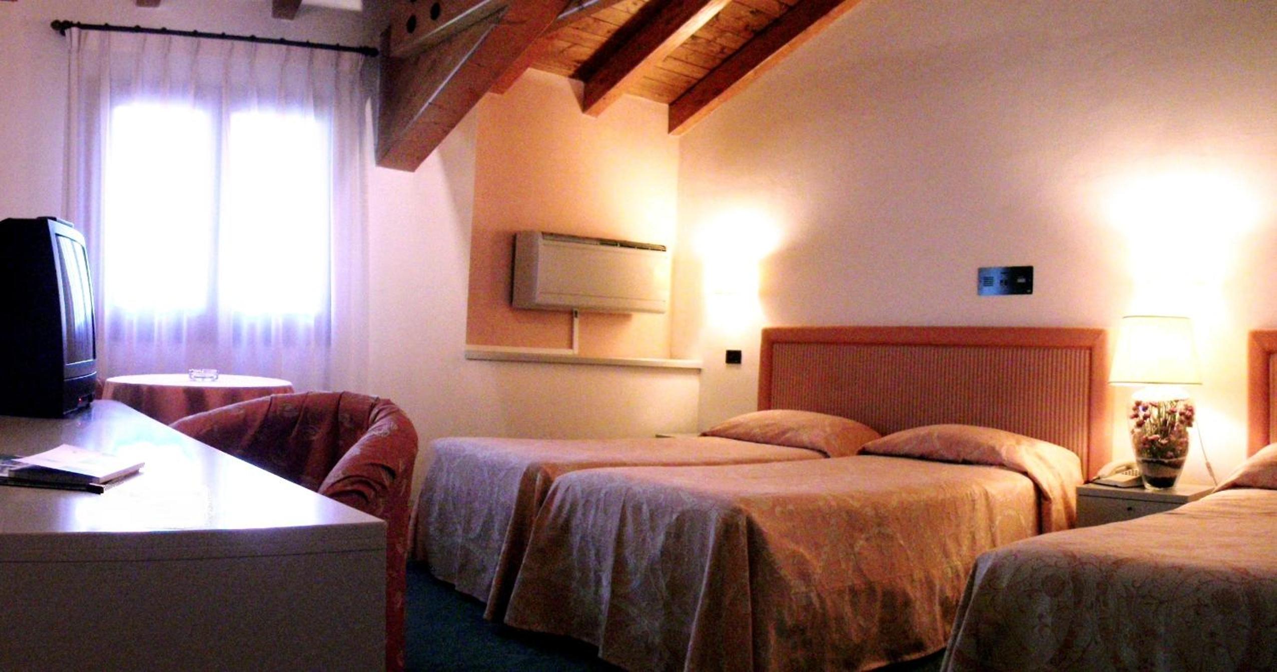 Triple Room - Photo 1