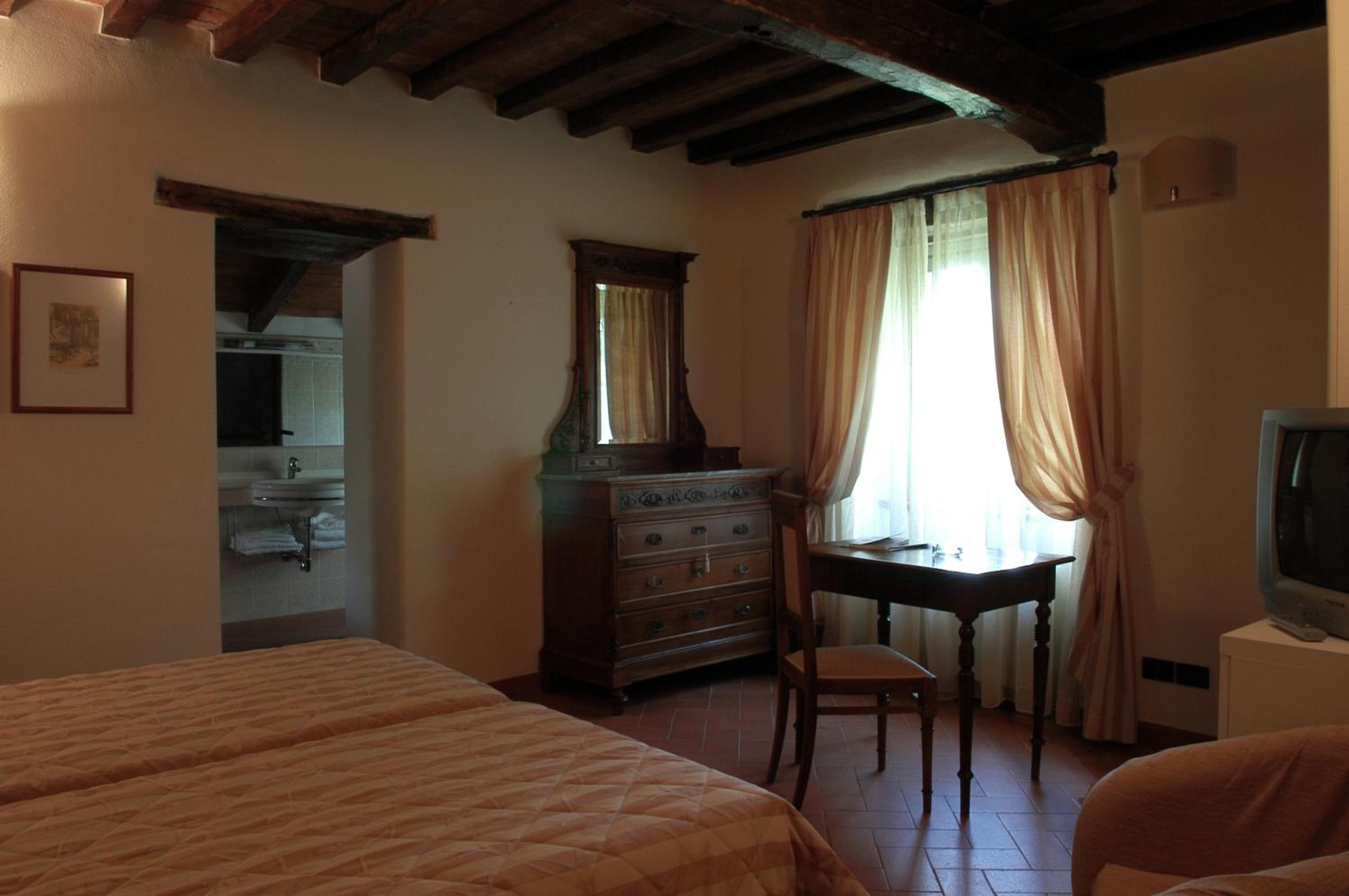 Double or Twin Room - Photo 2