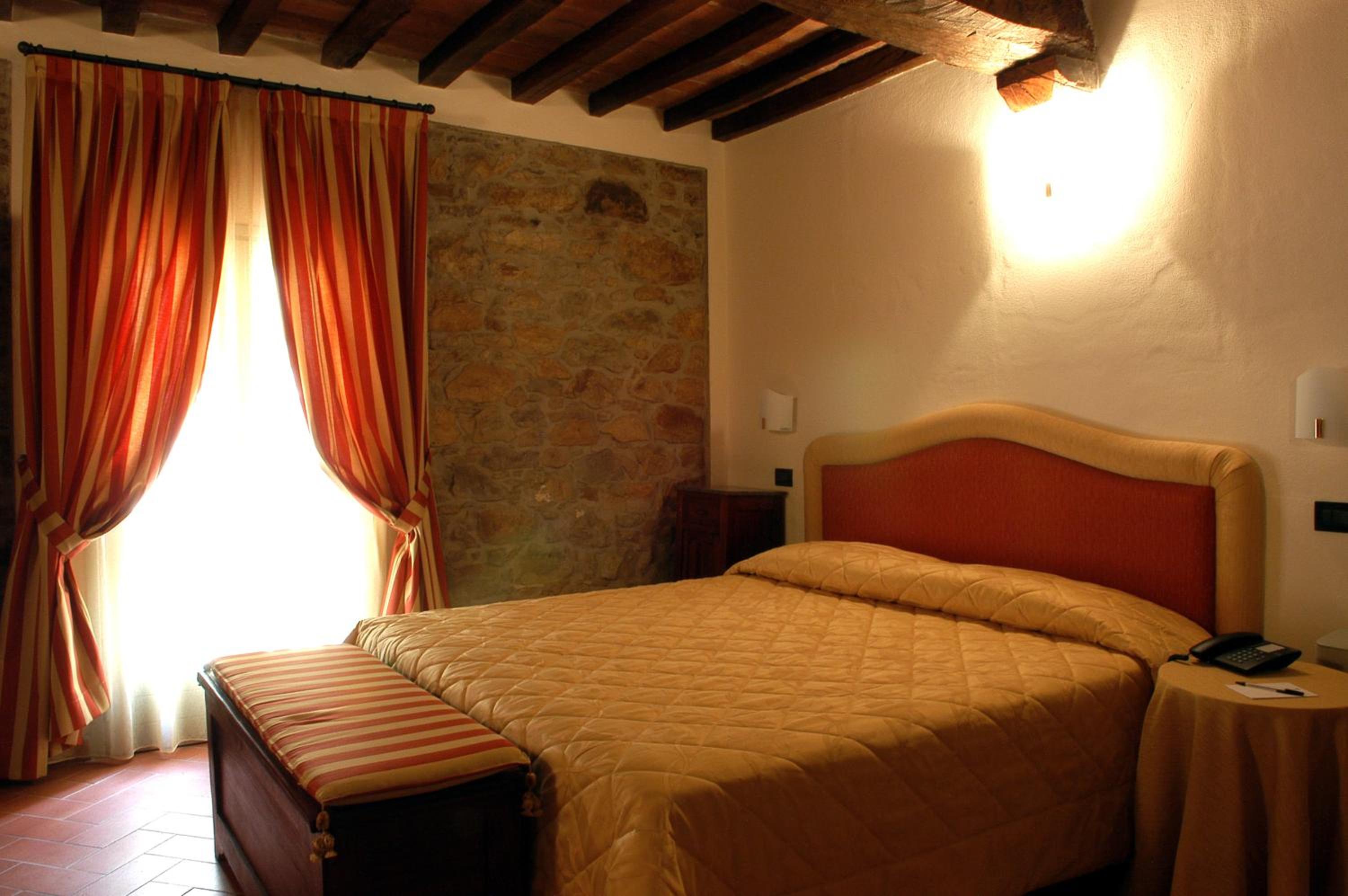 Double or Twin Room - Photo 4