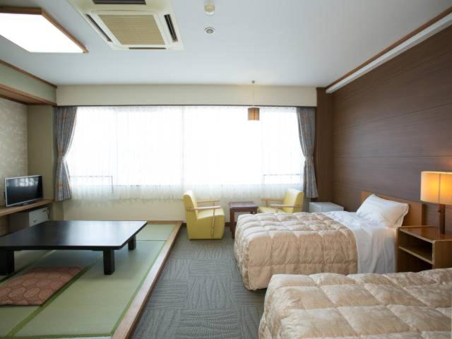 Quadruple Room With Tatami Area - Non-Smoking photo 2