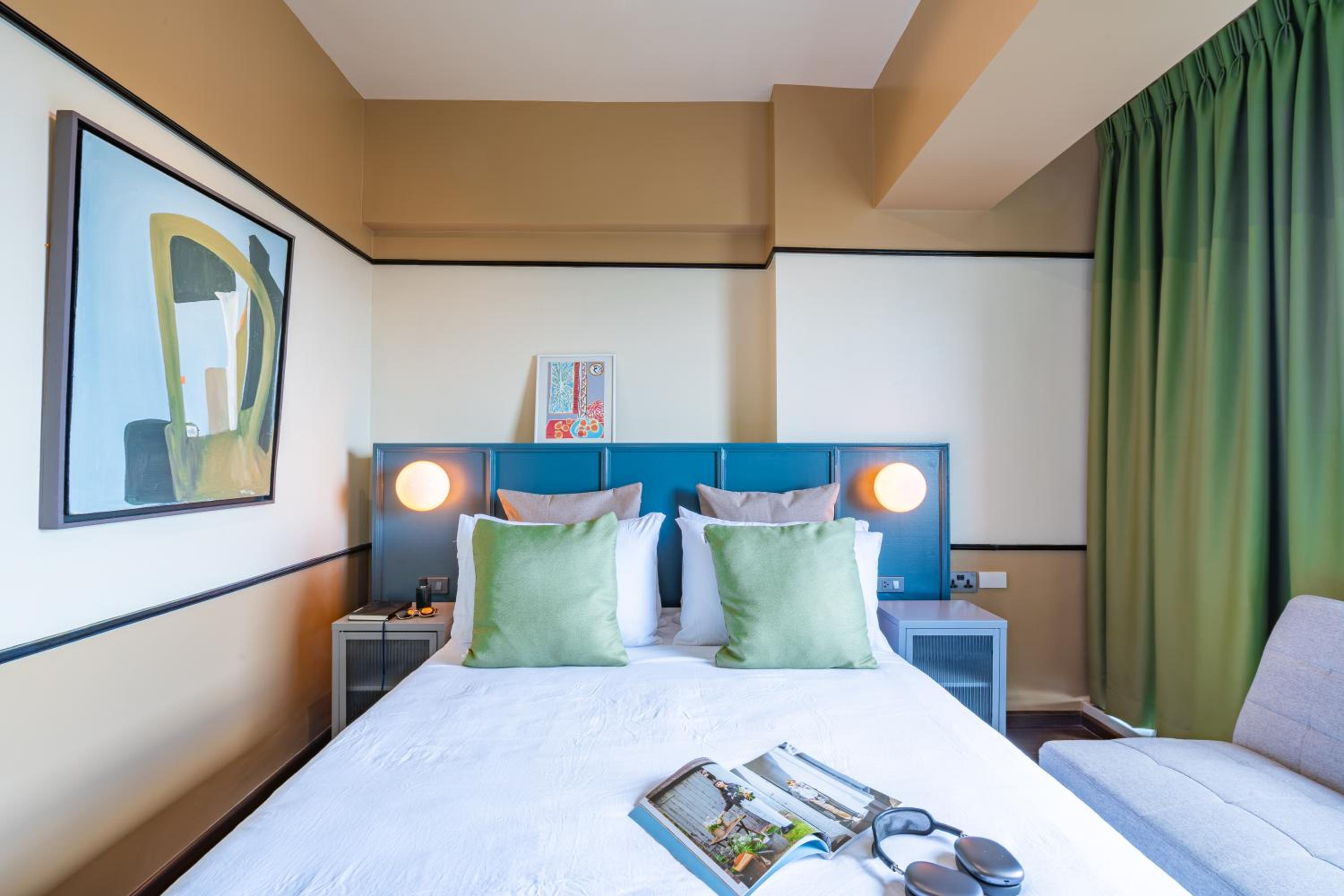One-Bedroom Apartment with City View
