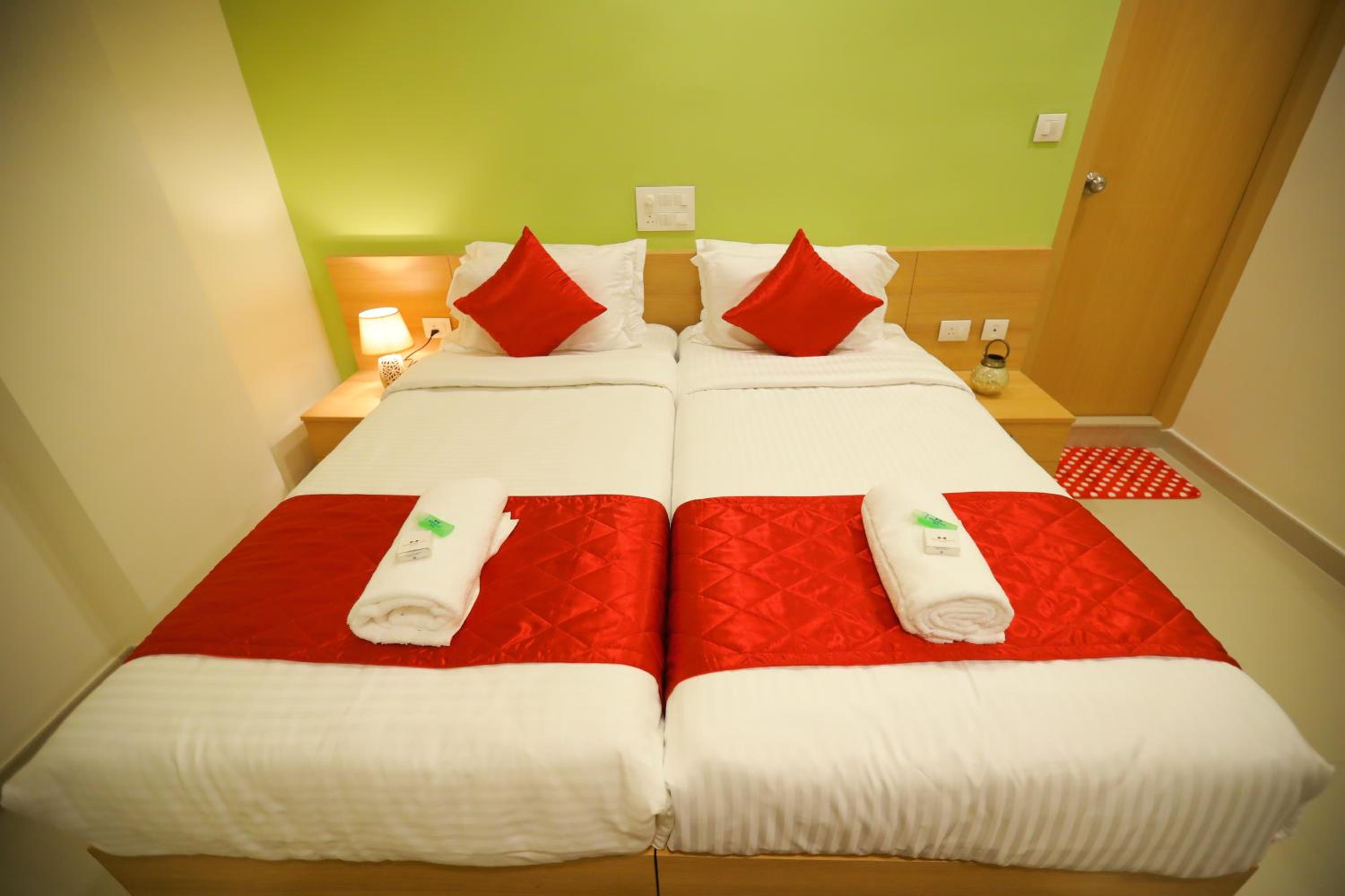 Deluxe Room - Photo 4