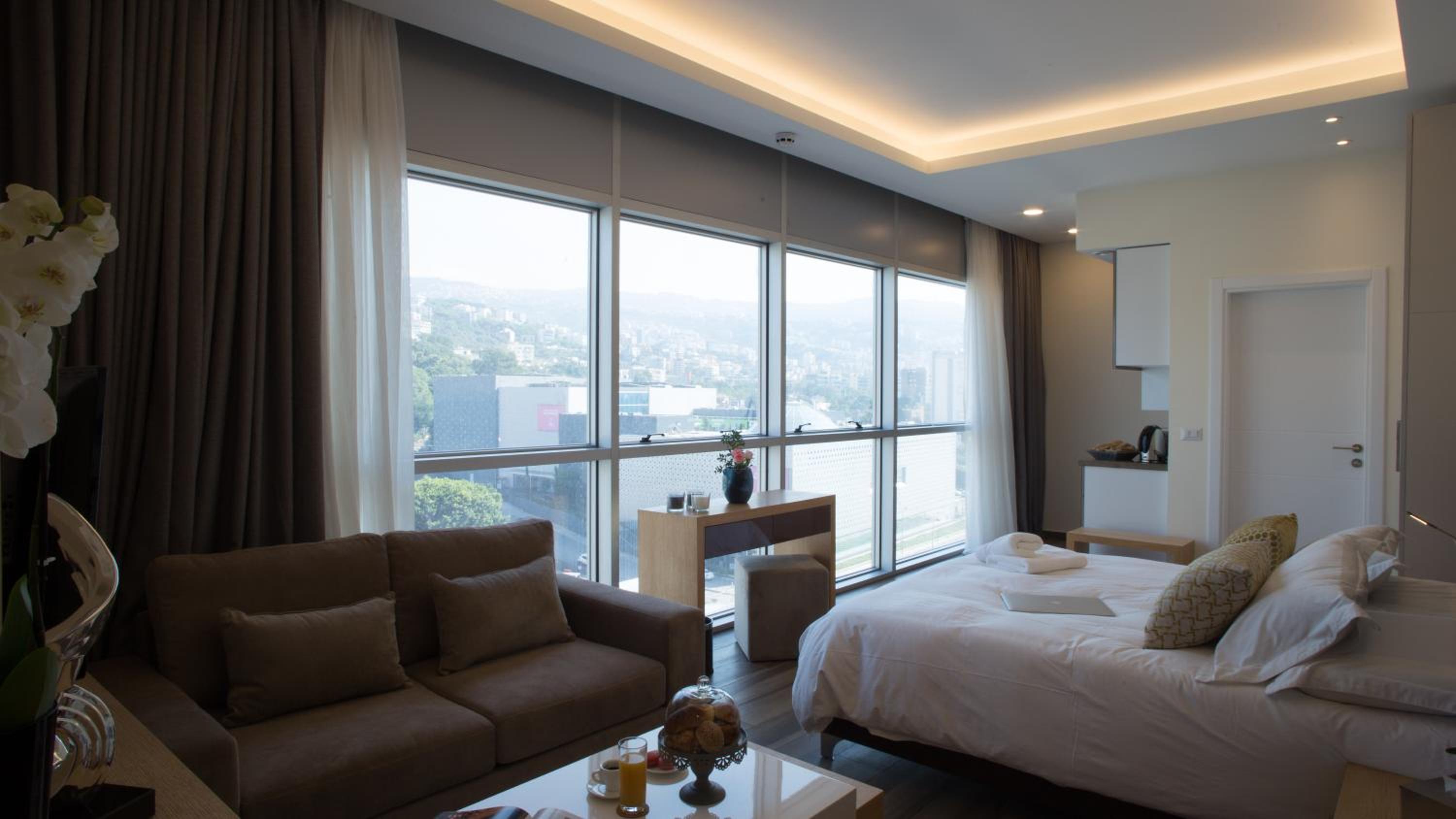 Studio Apartment City View photo 1