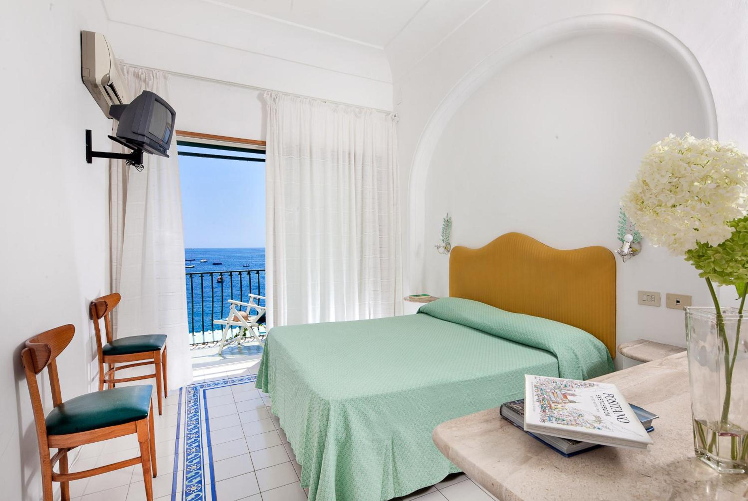 Standard Double Room with Sea View - Photo 9