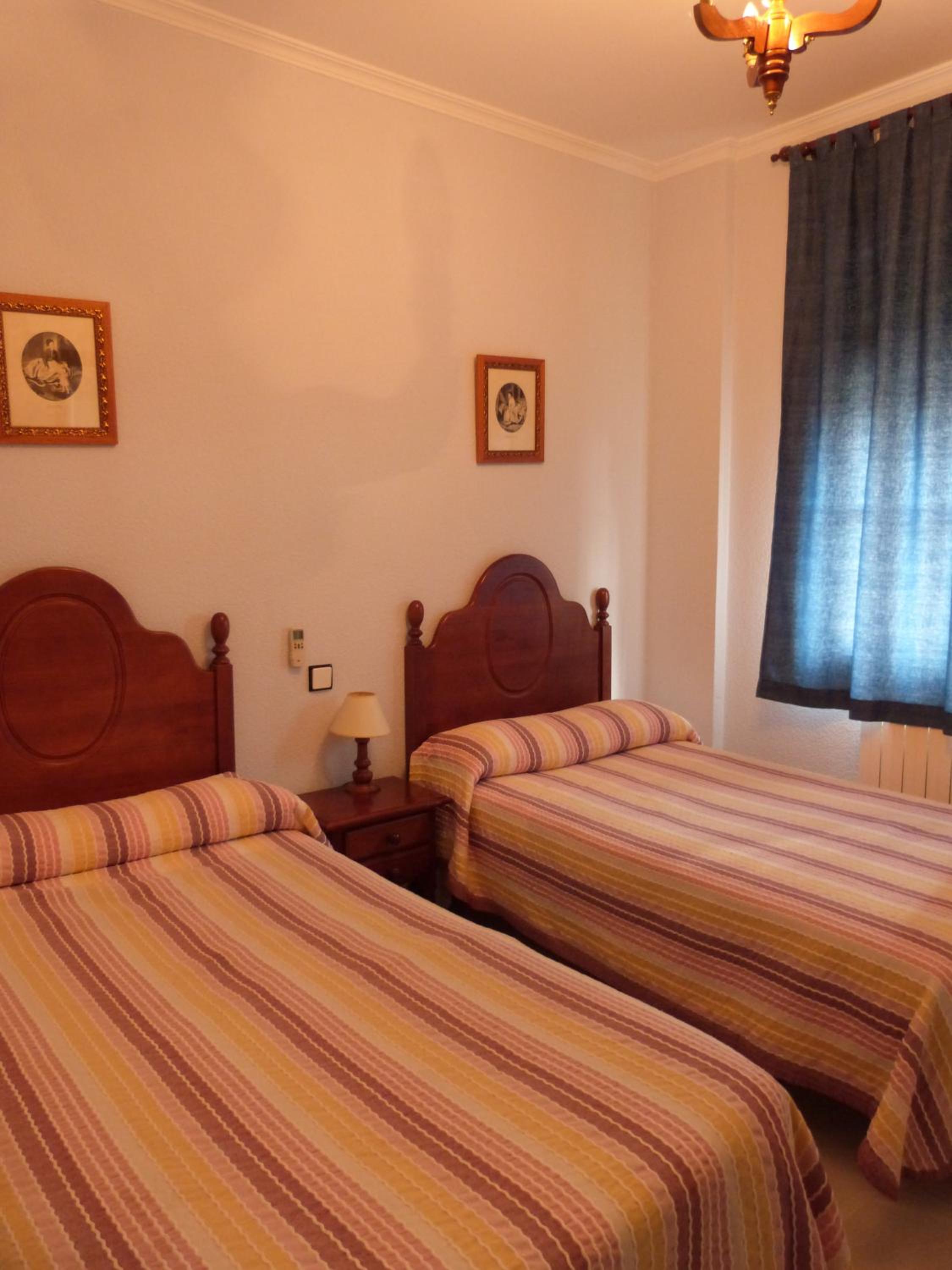 Double or Twin Room - Photo 6