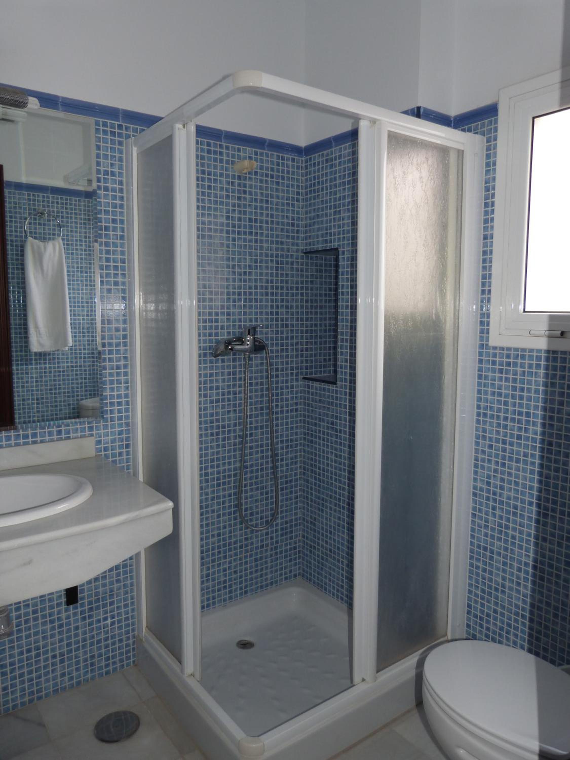 Double or Twin Room - Photo 3