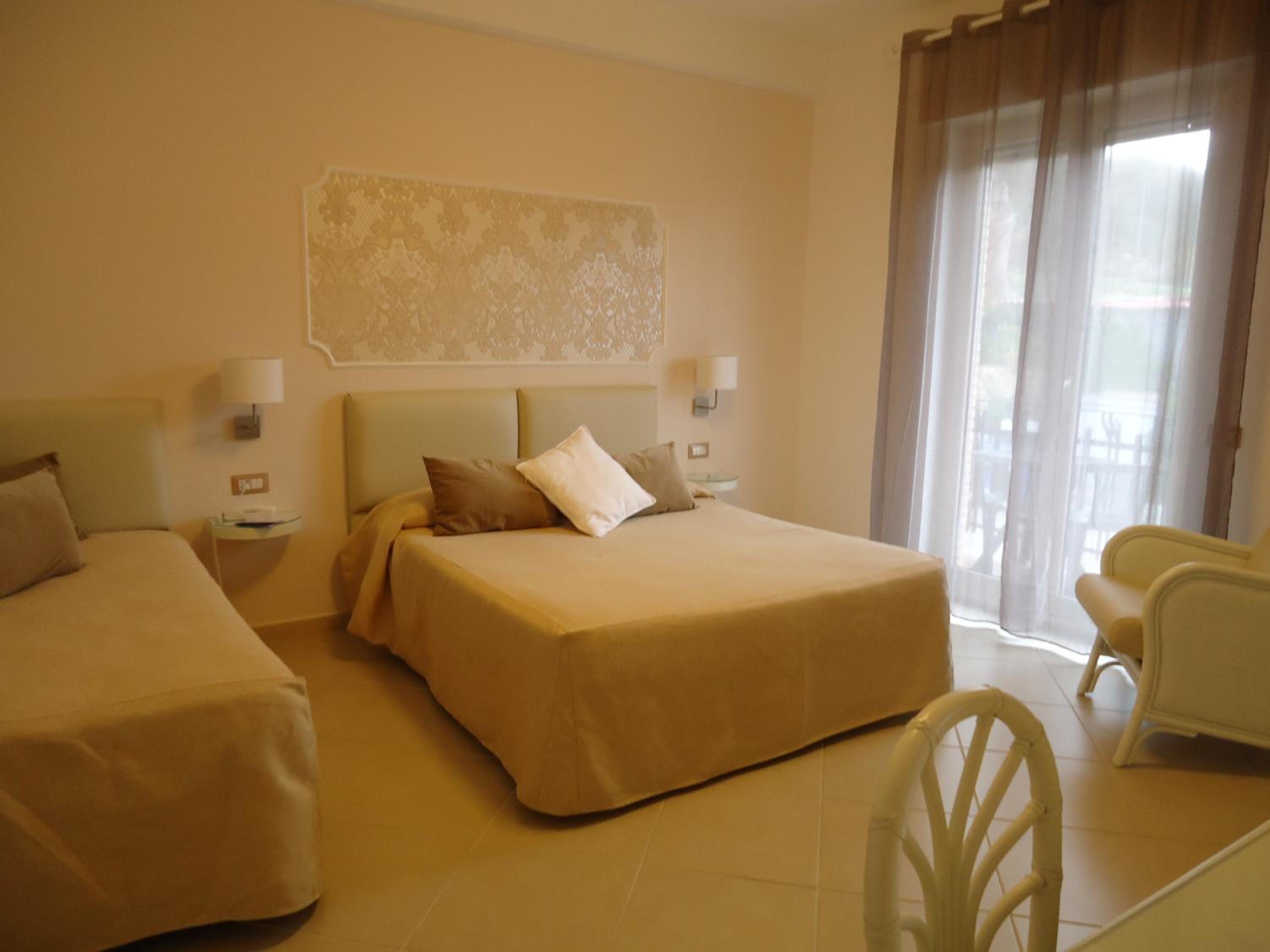 Triple Room - Photo 8