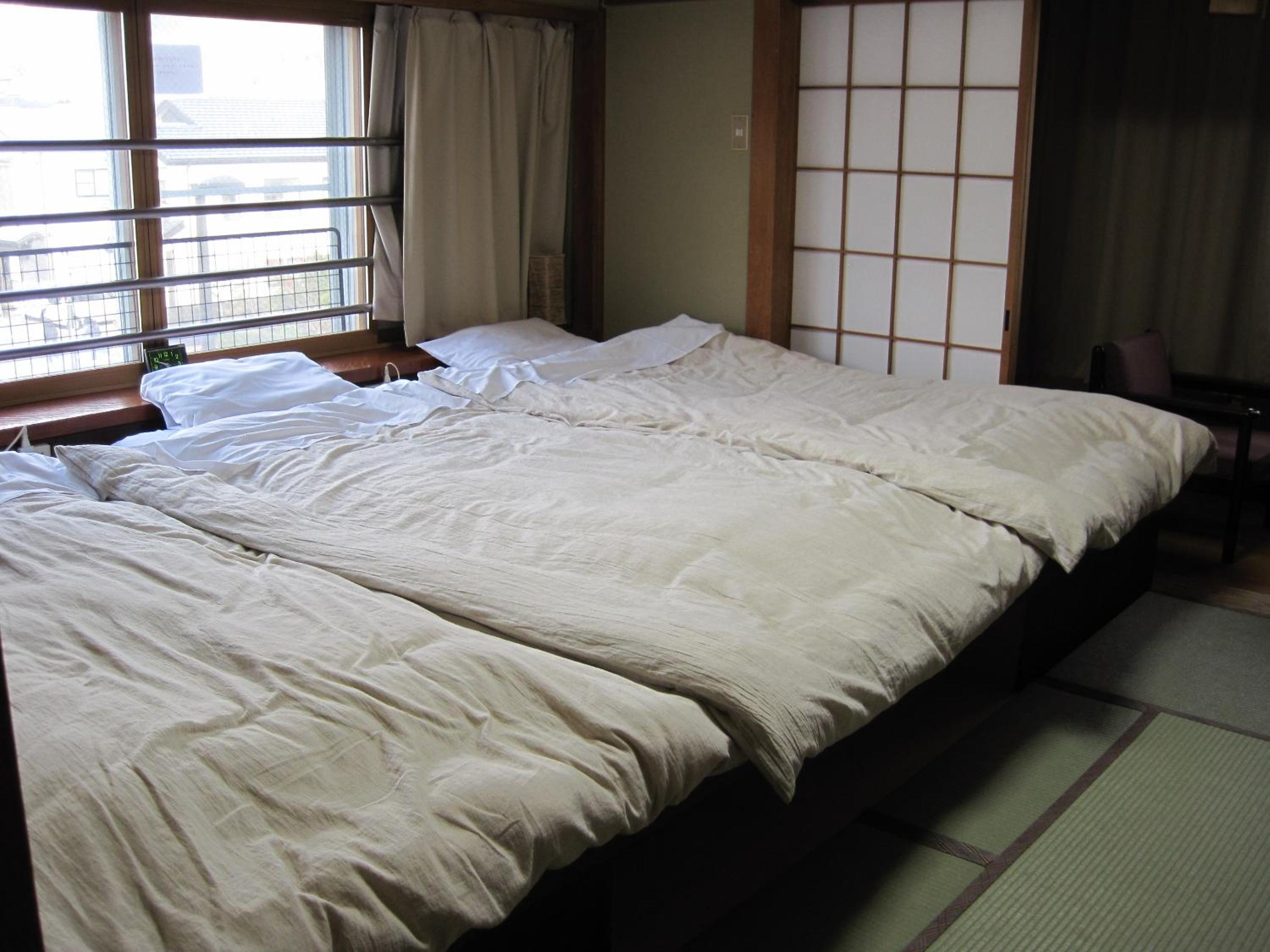 	Triple Room - Main Building - Non-Smoking photo 1