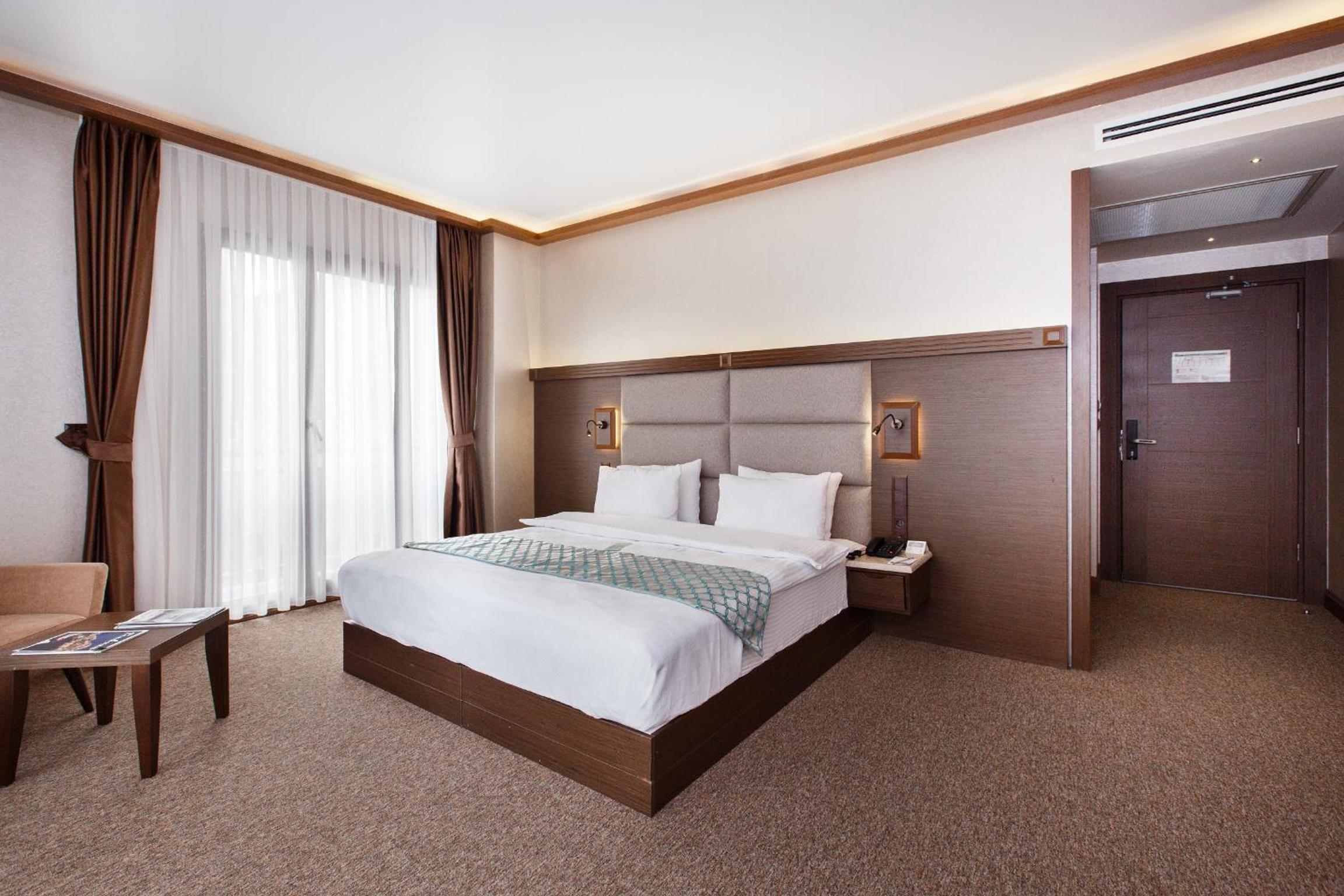 Double Room with Lake View