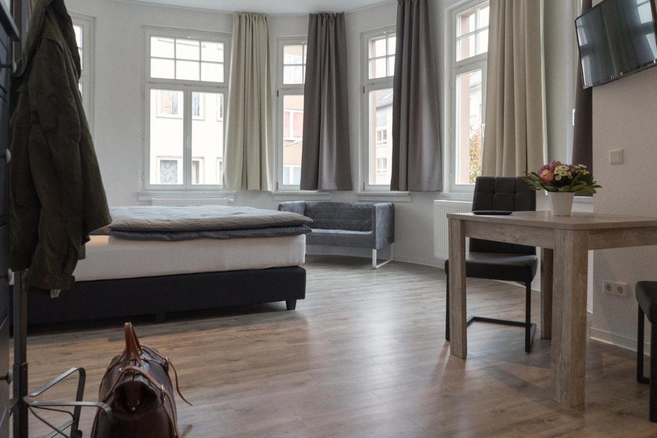 Studio Apartment photo 1